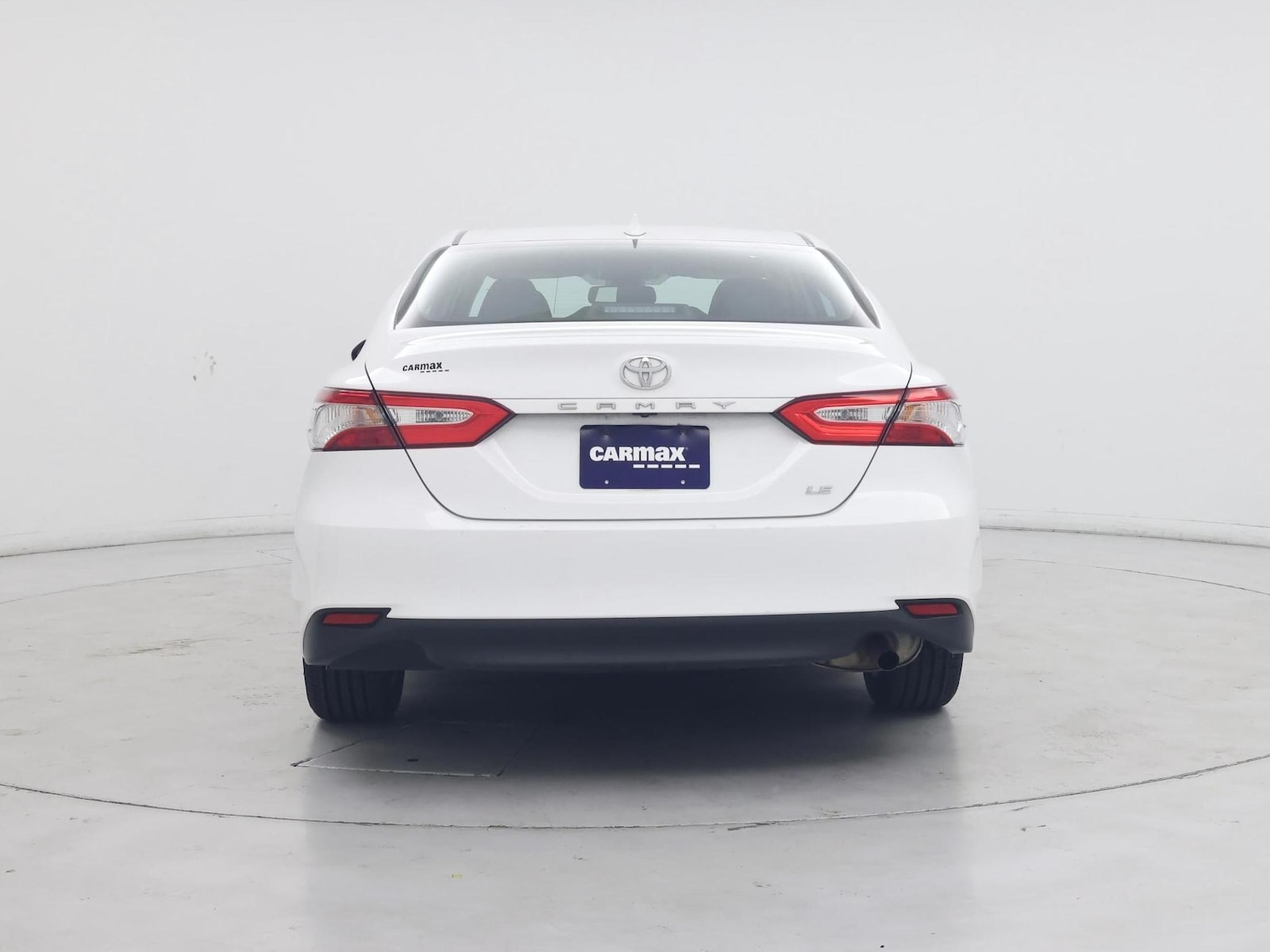 2020 Toyota Camry LE - Photo 7