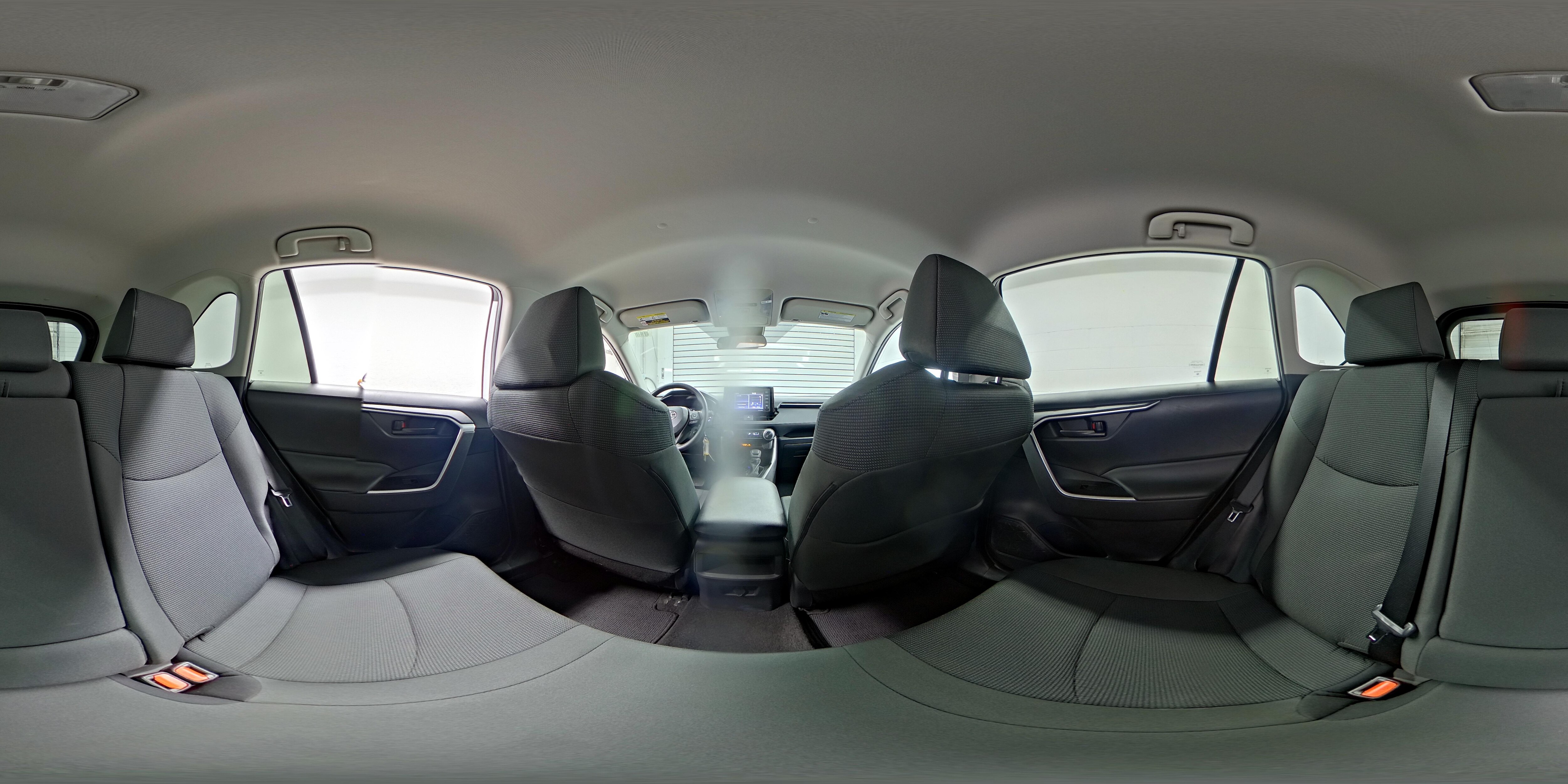 2021 Toyota RAV4 LE - Photo 25