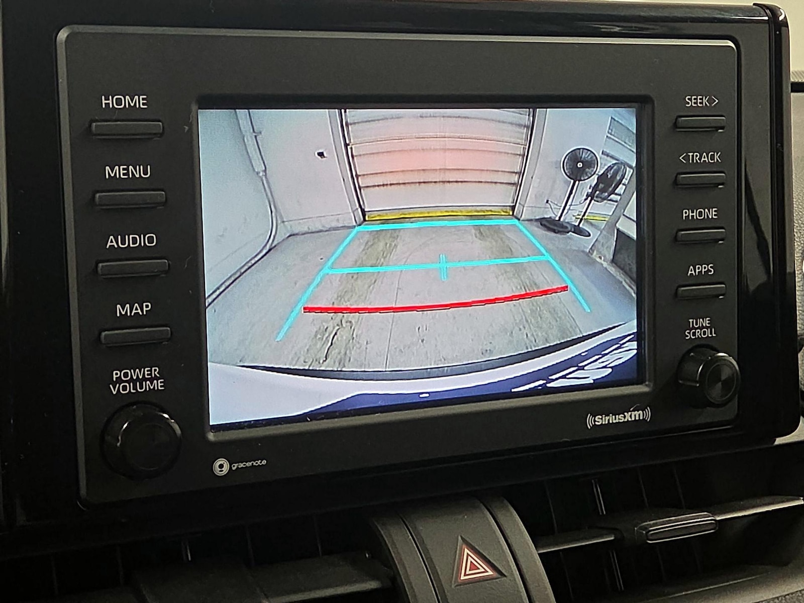 2021 Toyota RAV4 LE - Photo 15