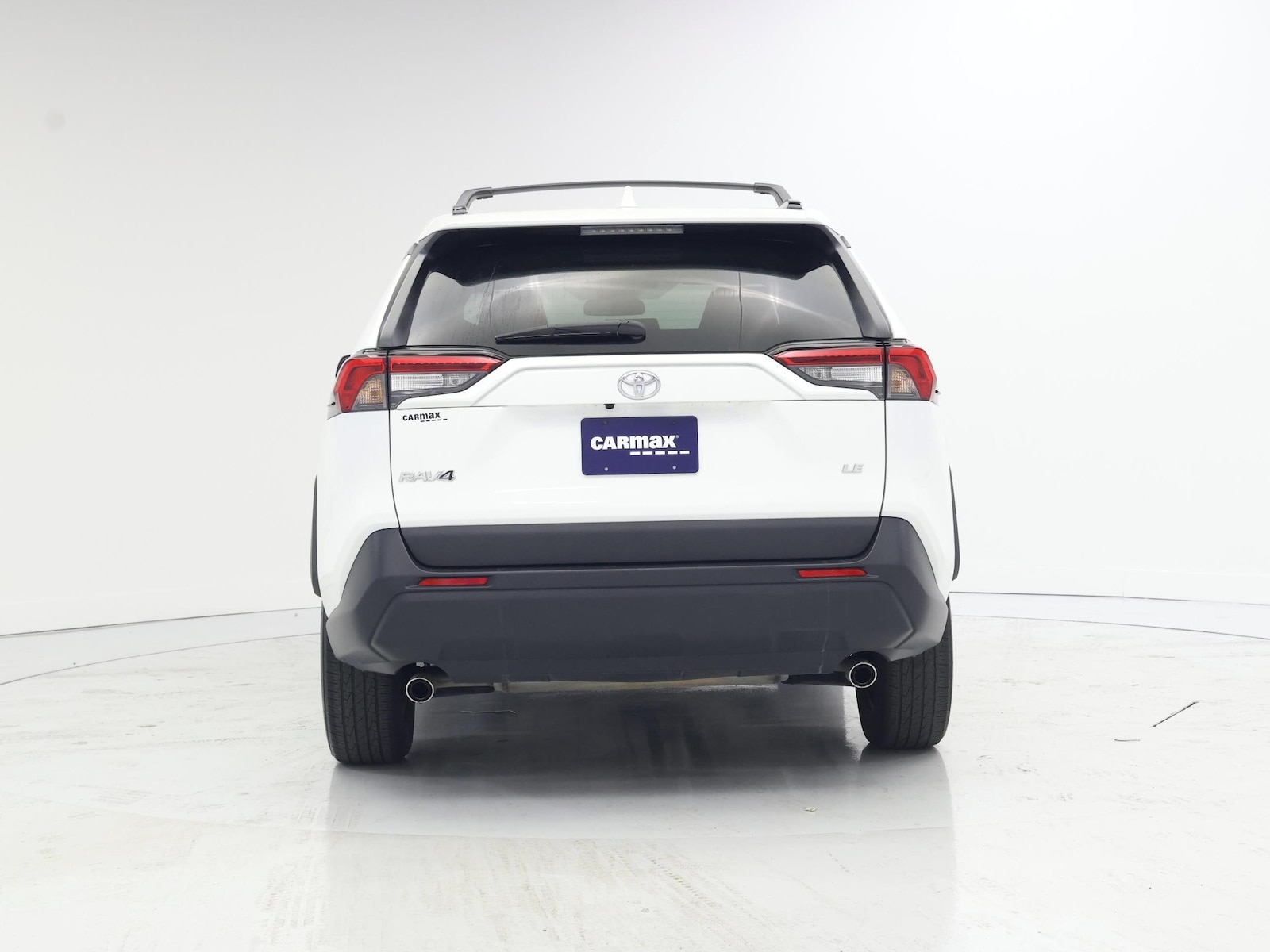 2021 Toyota RAV4 LE - Photo 7
