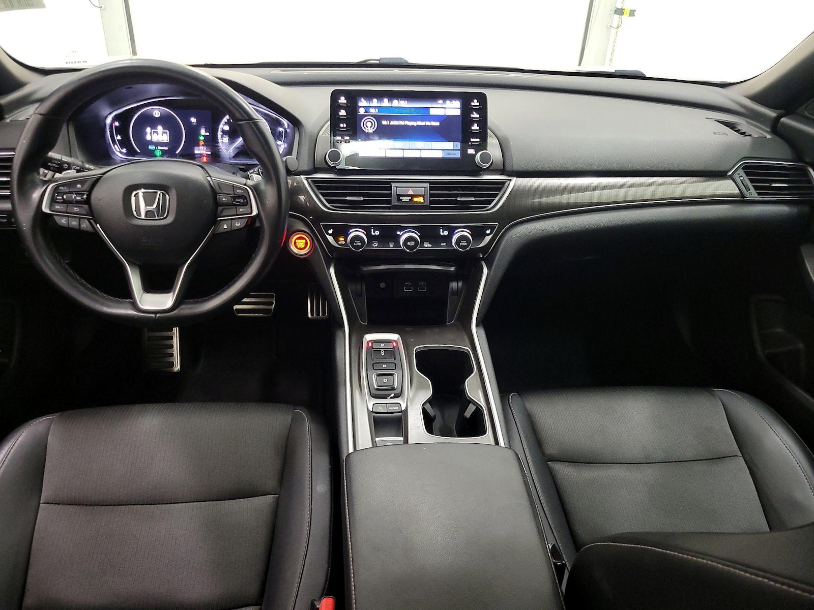 Apple CarPlay® & Android Auto™