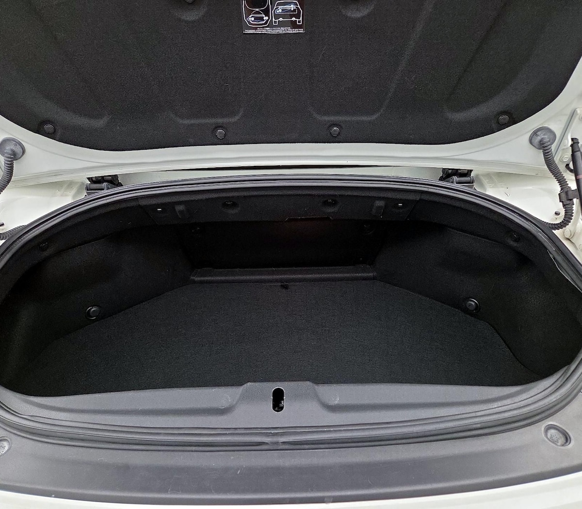 Trunk/Cargo (Seats Up)