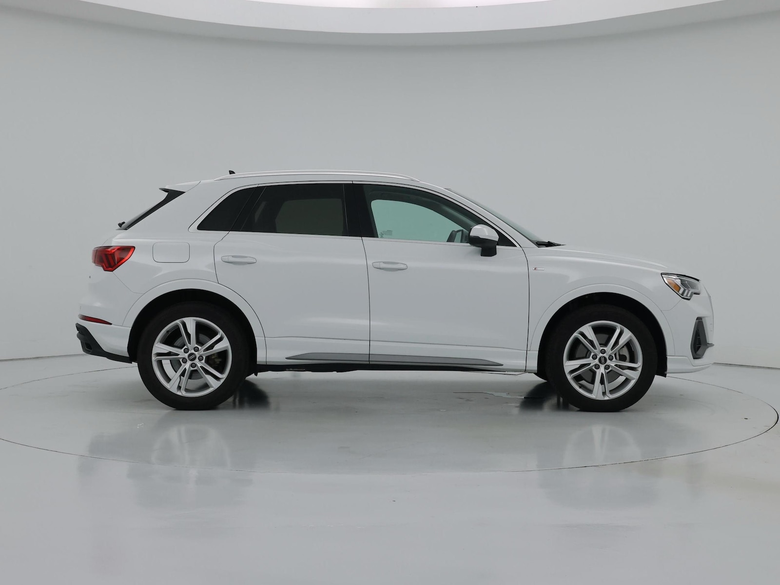 2024 Audi Q3 S Line Premium Plus - Photo 8