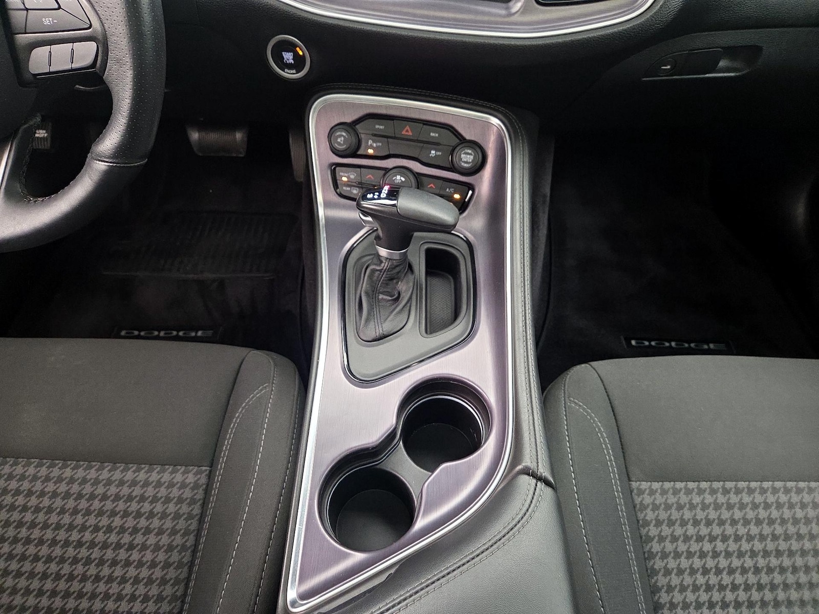 2016 Dodge Challenger R/T - Photo 18