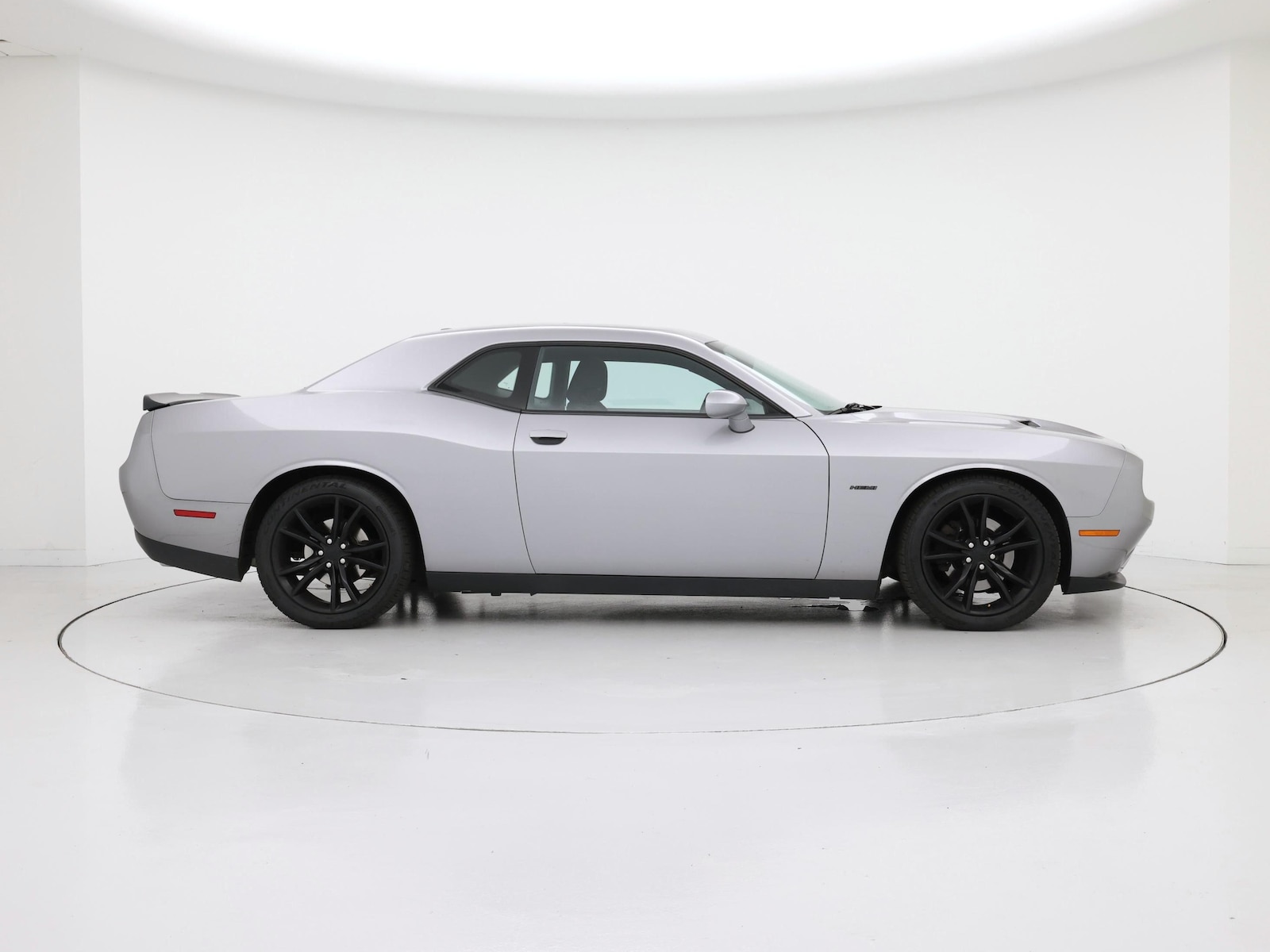 2016 Dodge Challenger R/T - Photo 8