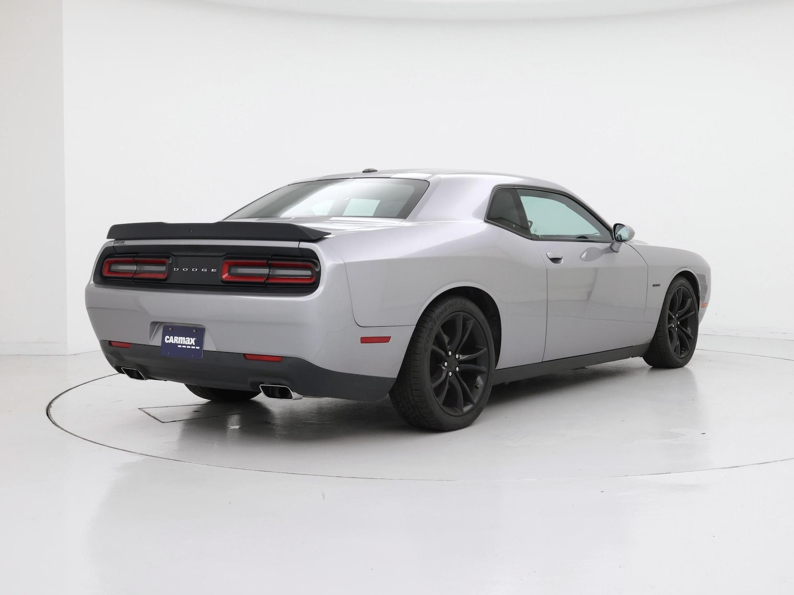 2016 Dodge Challenger R/T - Photo 9