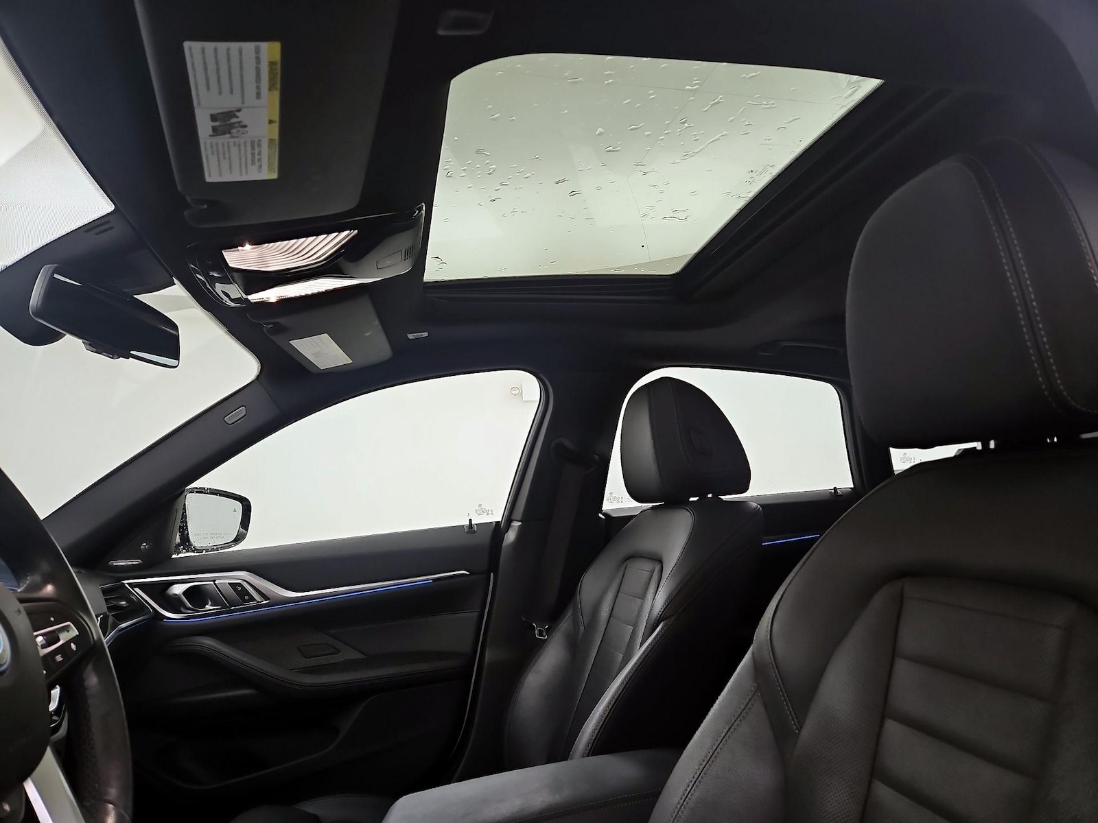 Sunroof(s) & Overhead Airbags