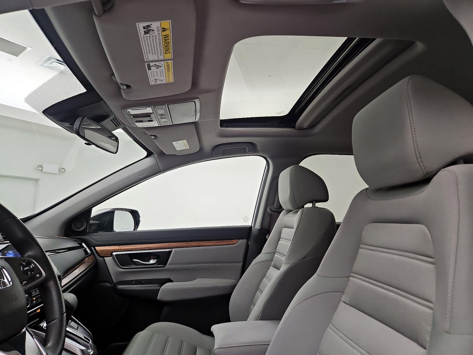 Sunroof(s) & Overhead Airbags