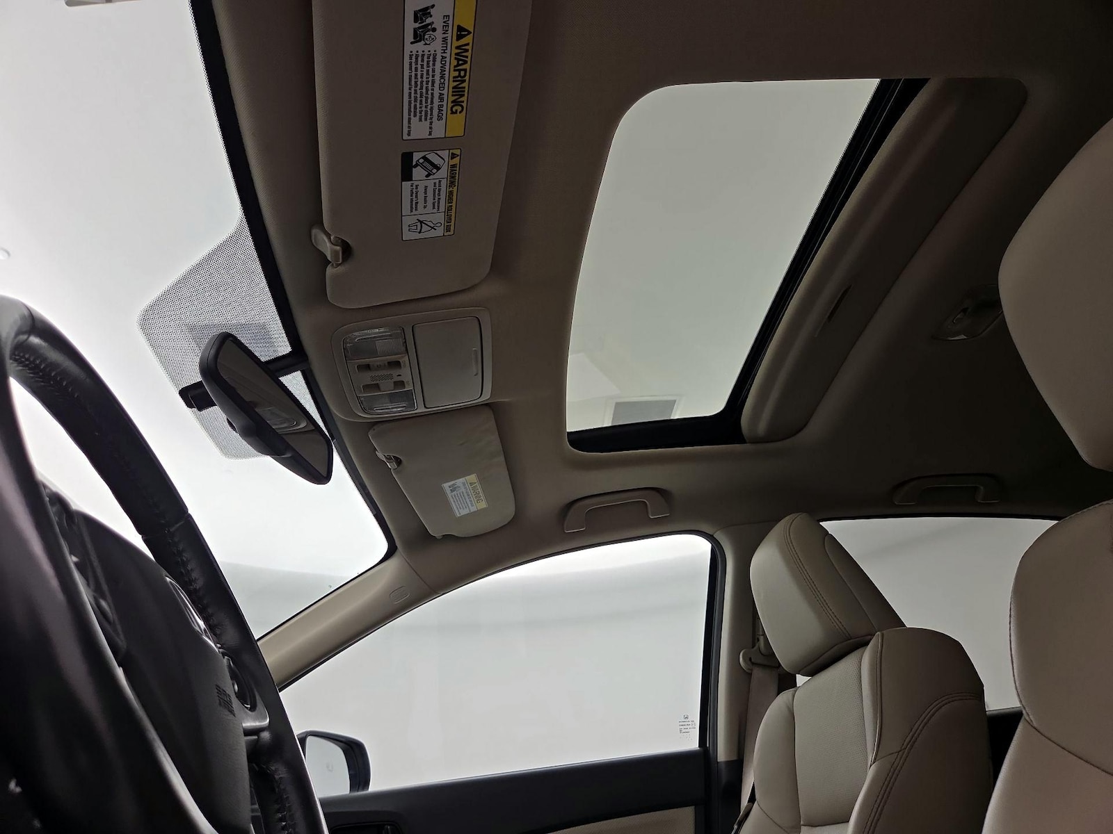 Sunroof(s) & Overhead Airbags