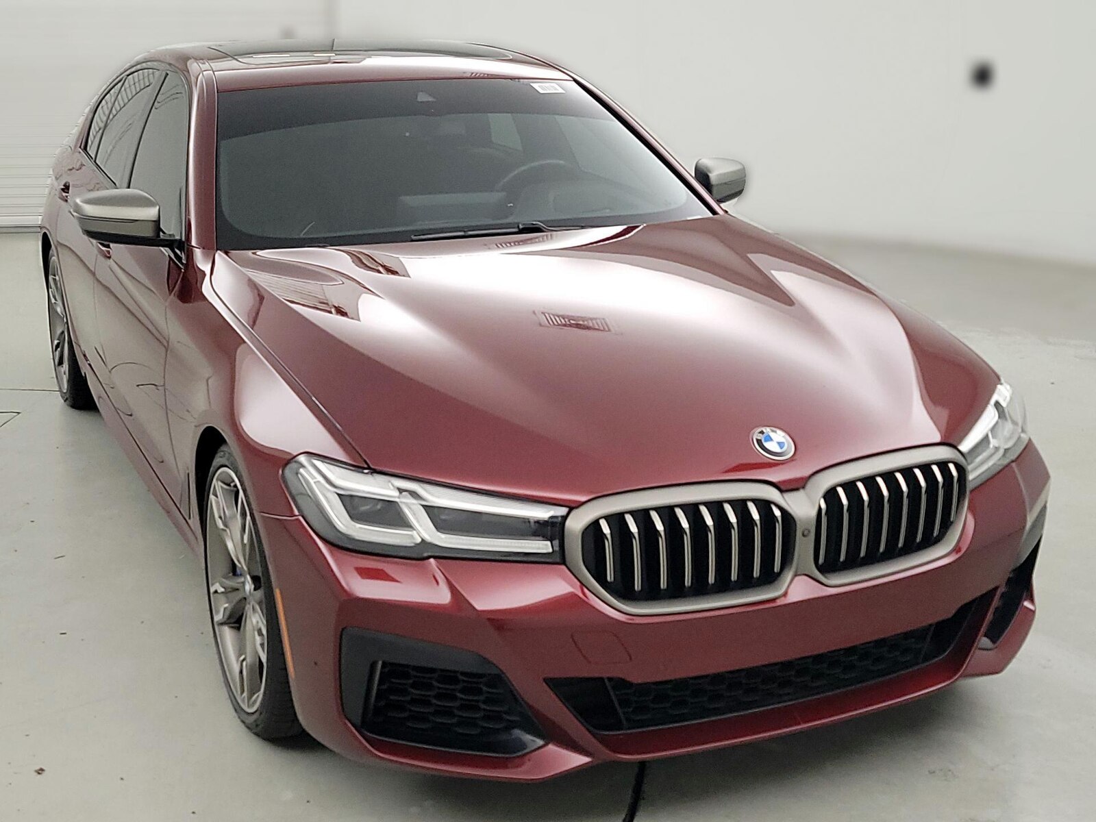 2021 BMW 5 Series M550i