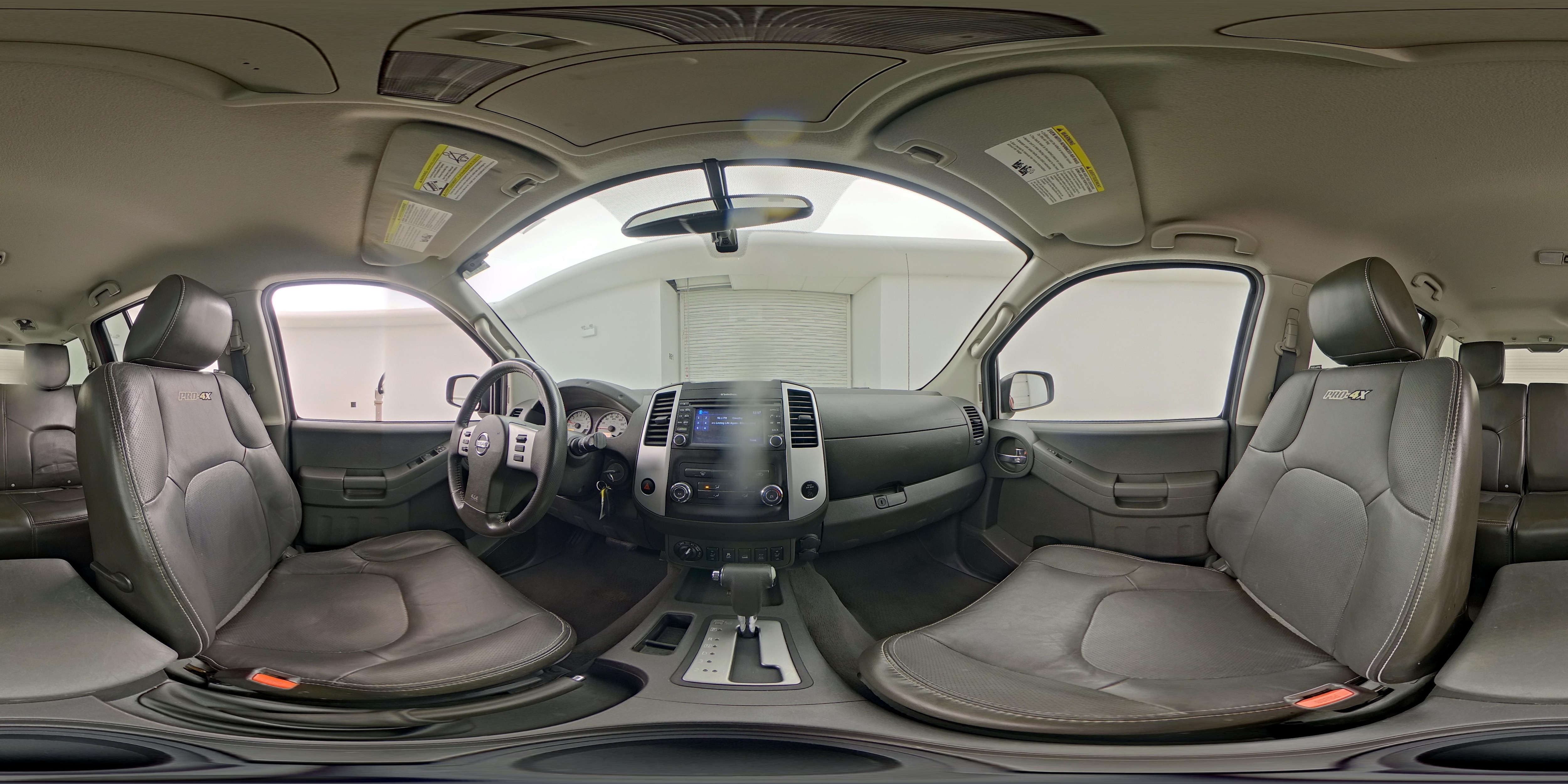 2015 Nissan Xterra PRO-4X - Photo 24