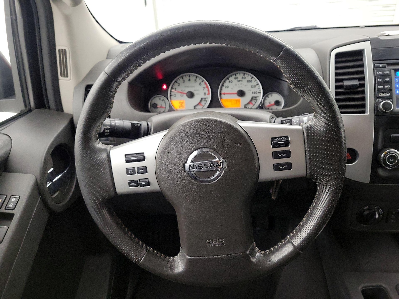 2015 Nissan Xterra PRO-4X - Photo 11