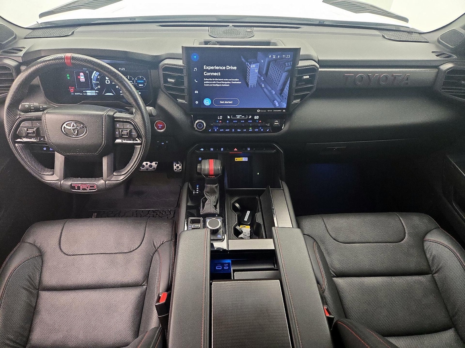 2024 Toyota Sequoia TRD Pro - Photo 10