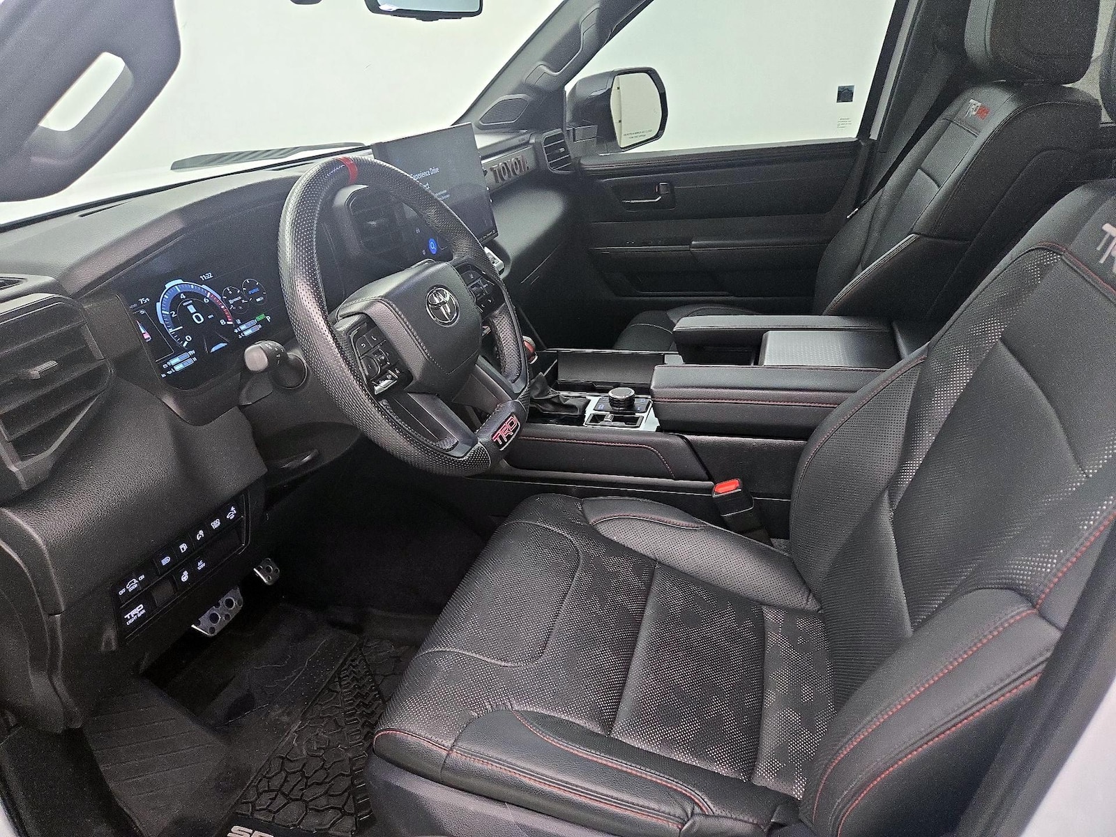 2024 Toyota Sequoia TRD Pro - Photo 12