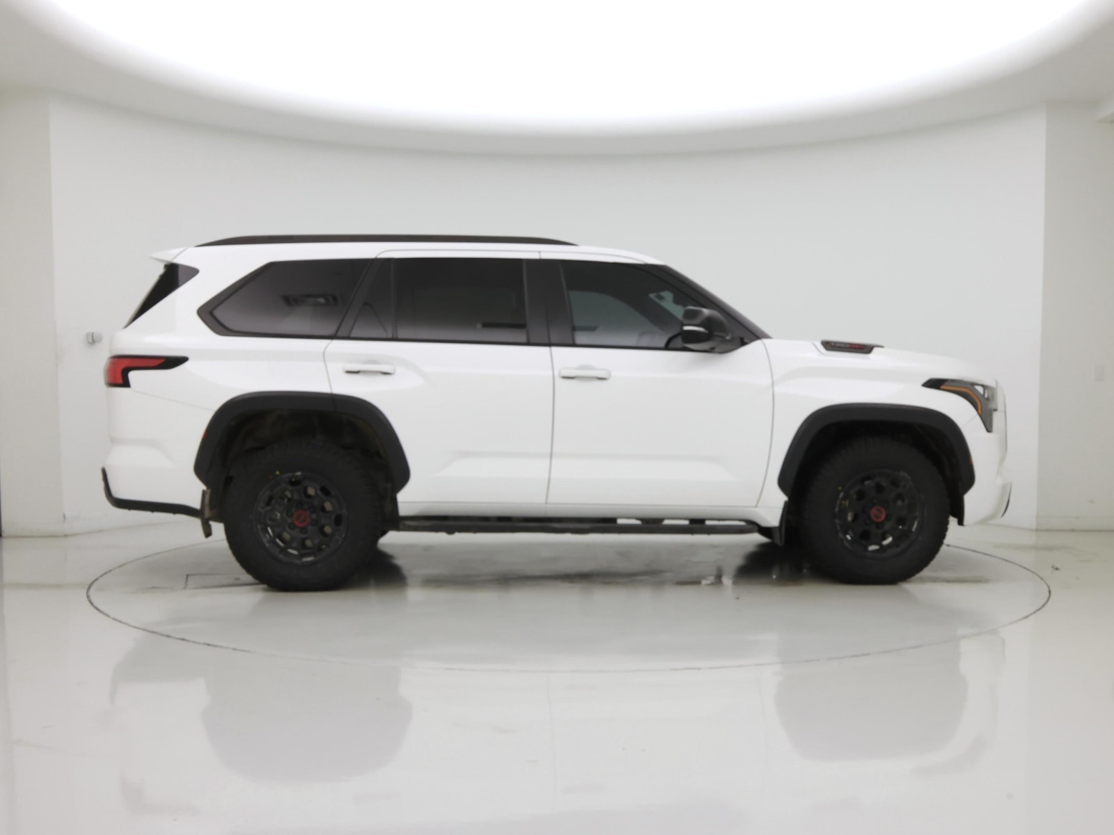 2024 Toyota Sequoia TRD Pro - Photo 8