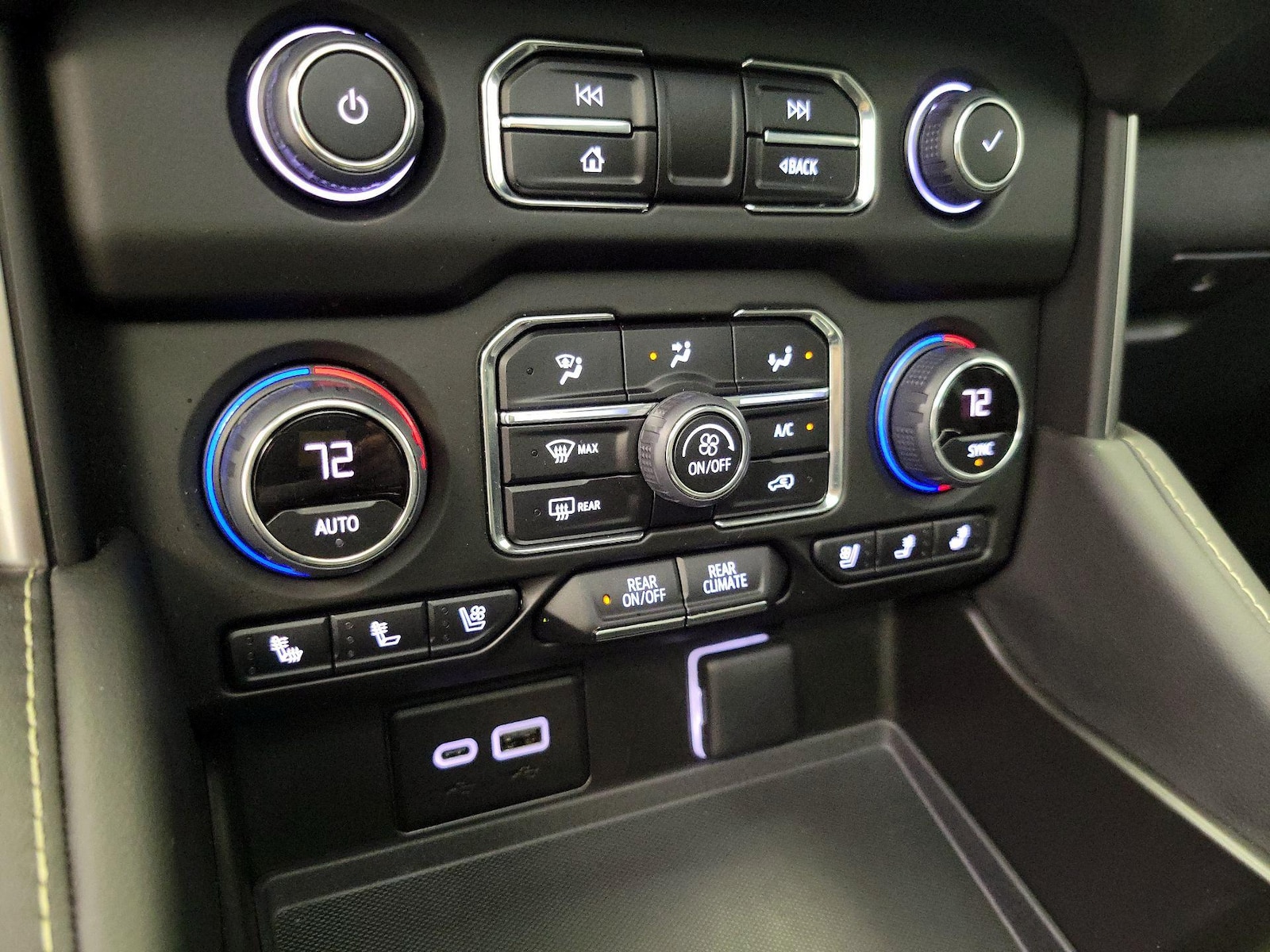 2023 Chevrolet Tahoe Premier - Photo 18