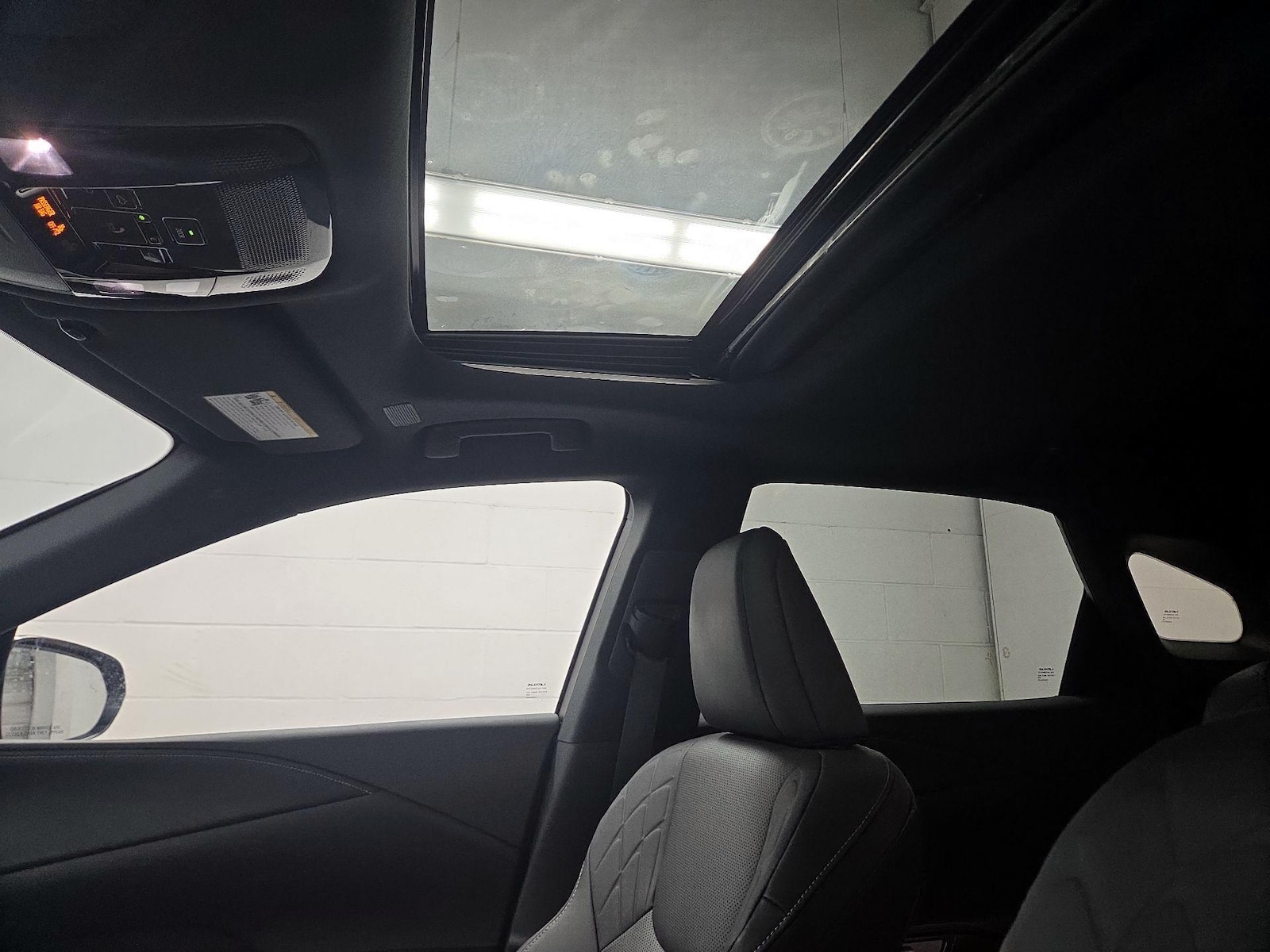 2023 Lexus RX Hybrid 350h - Photo 21