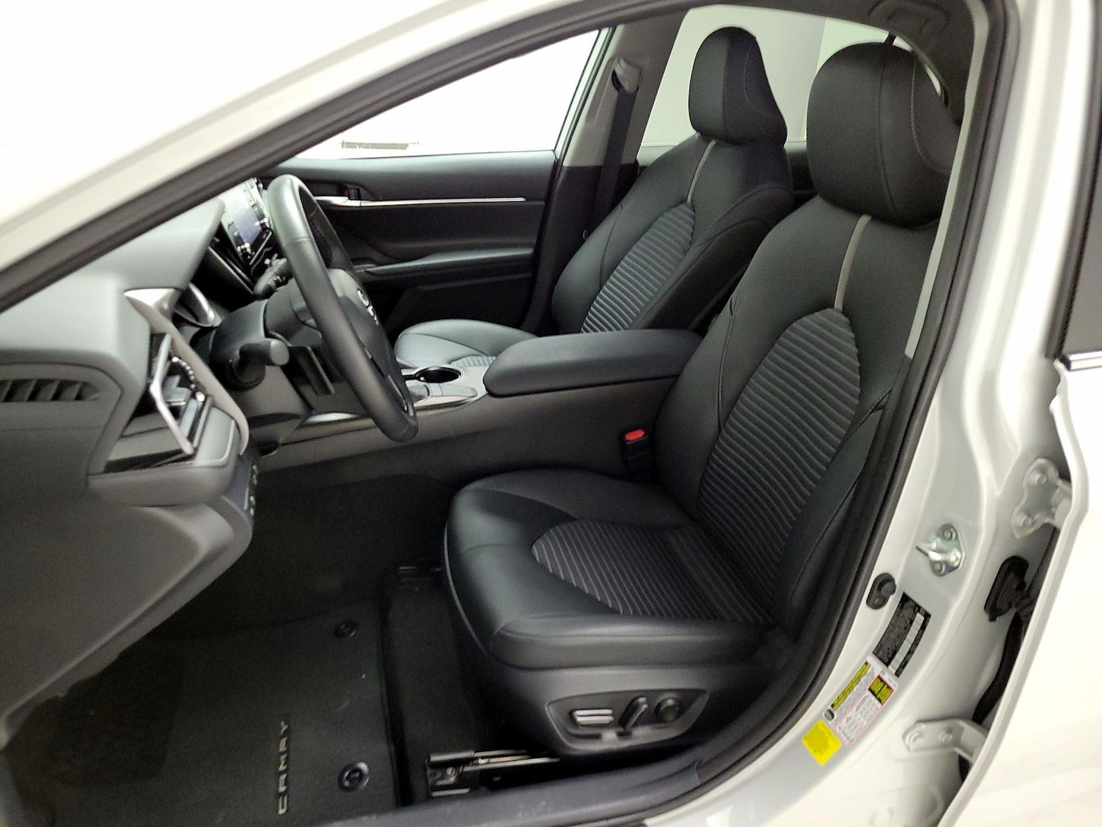 Power Seat(s) & Side Airbags