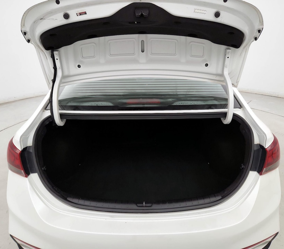 Trunk/Cargo (Seats Up)