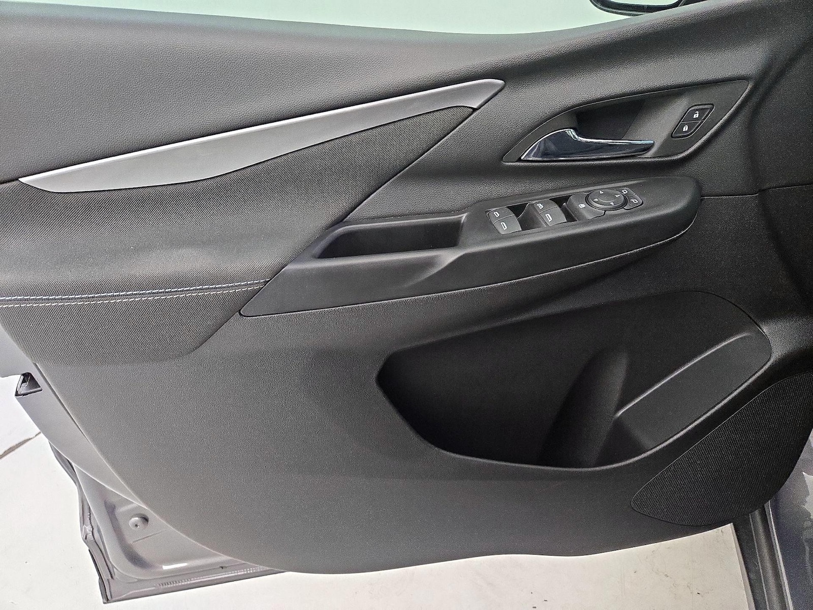 2023 Chevrolet Bolt EV LT - Photo 13