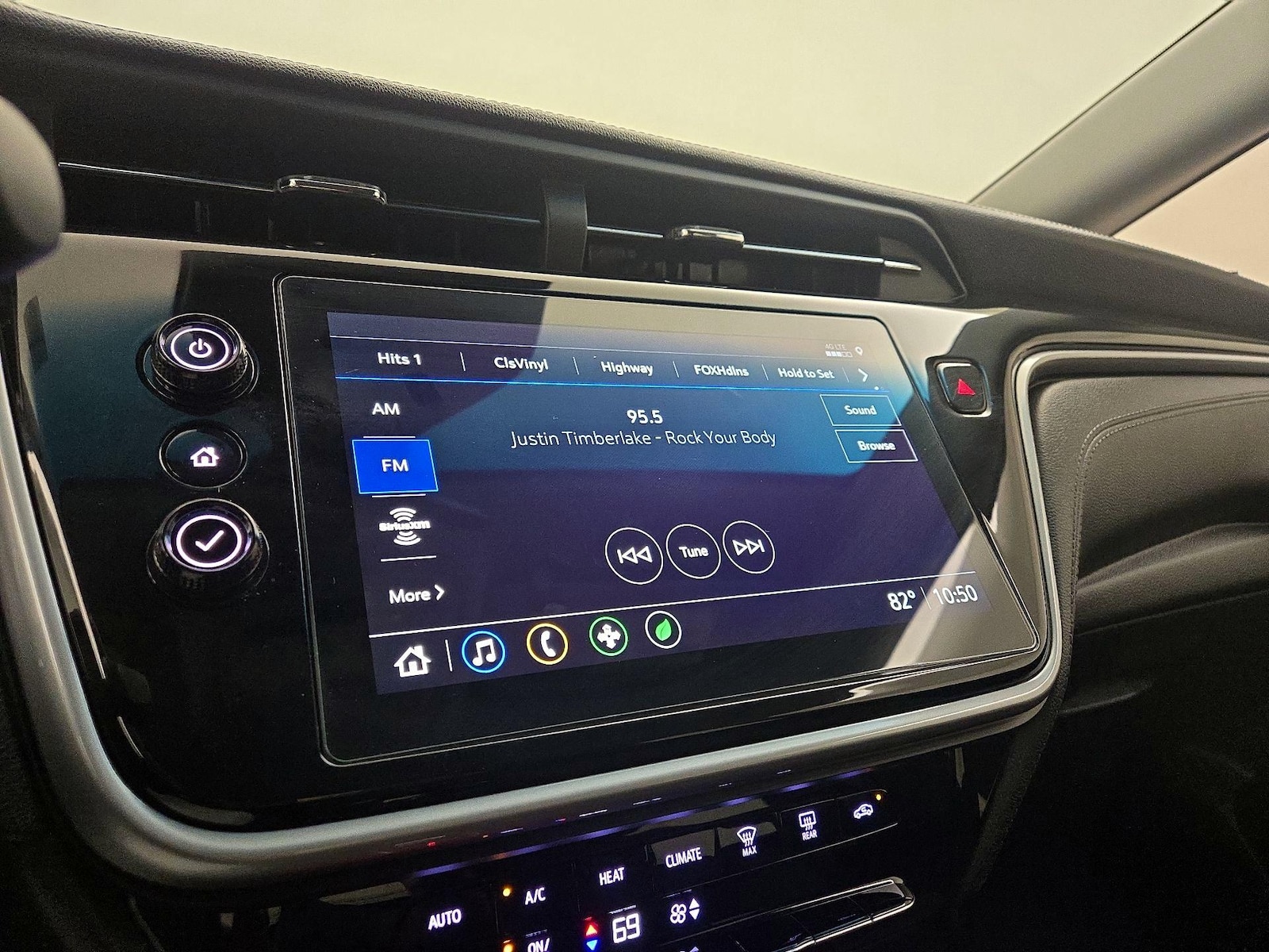 2023 Chevrolet Bolt EV LT - Photo 16