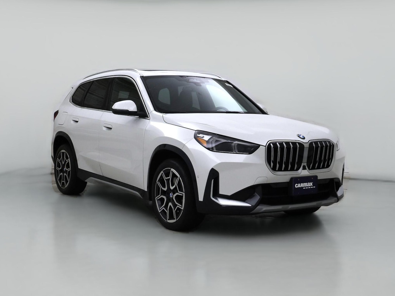 2025 BMW X1 28i