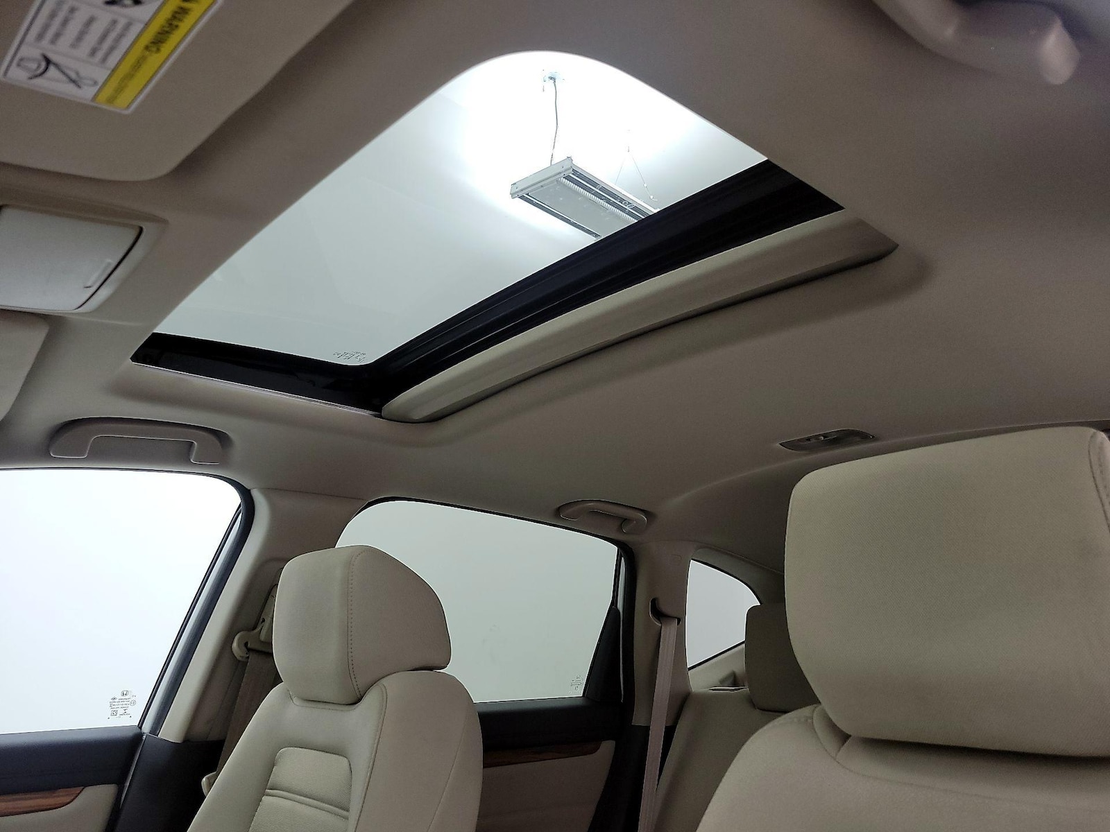 Sunroof(s) & Overhead Airbags