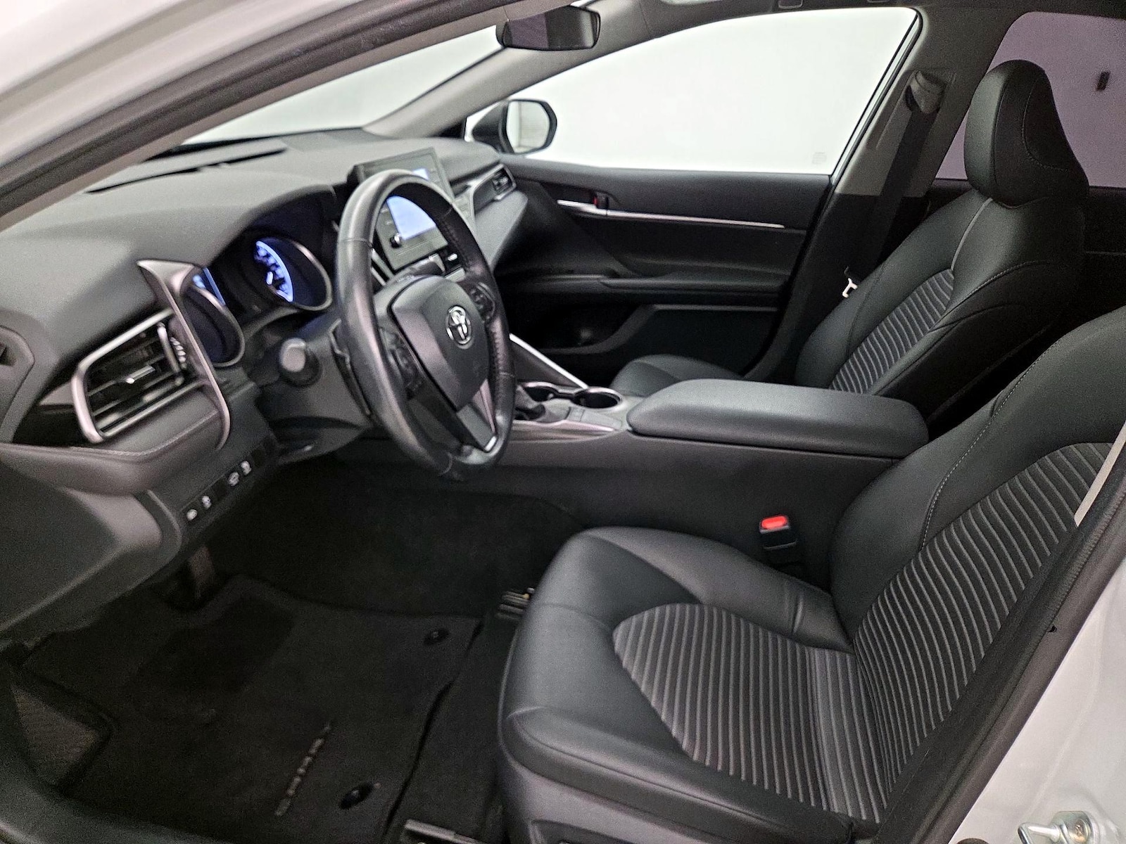 Power Seat(s) & Side Airbags