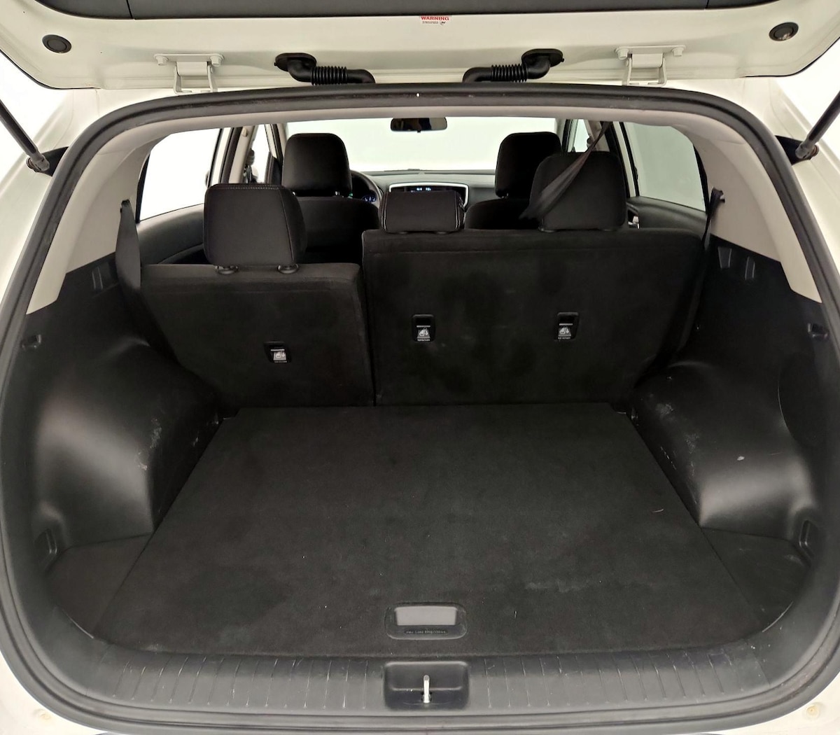 Trunk/Cargo (Seats Up)