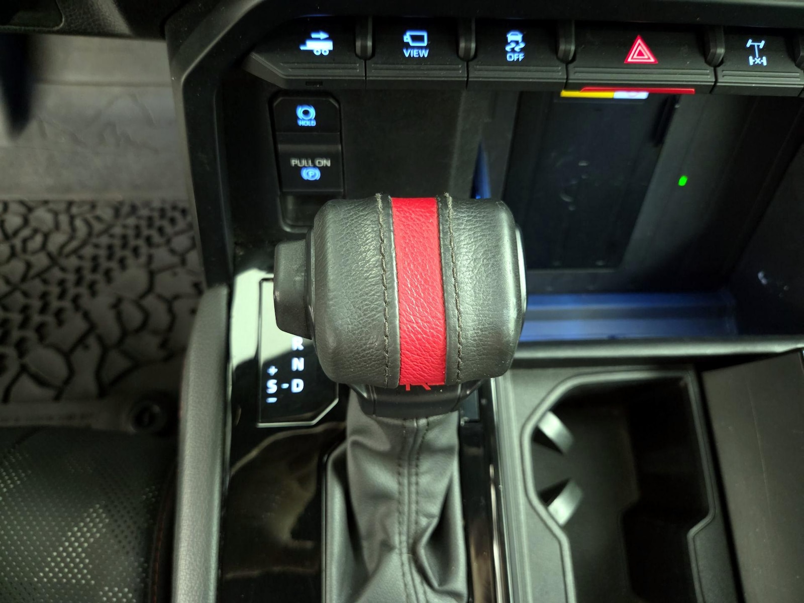 2024 Toyota Sequoia TRD Pro - Photo 18
