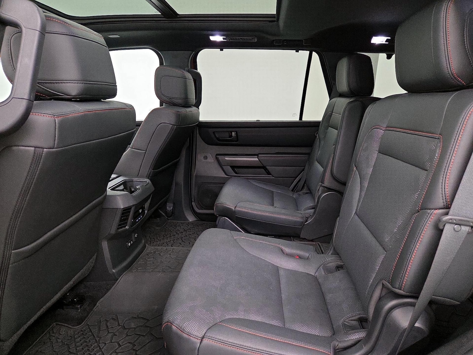 2024 Toyota Sequoia TRD Pro - Photo 21
