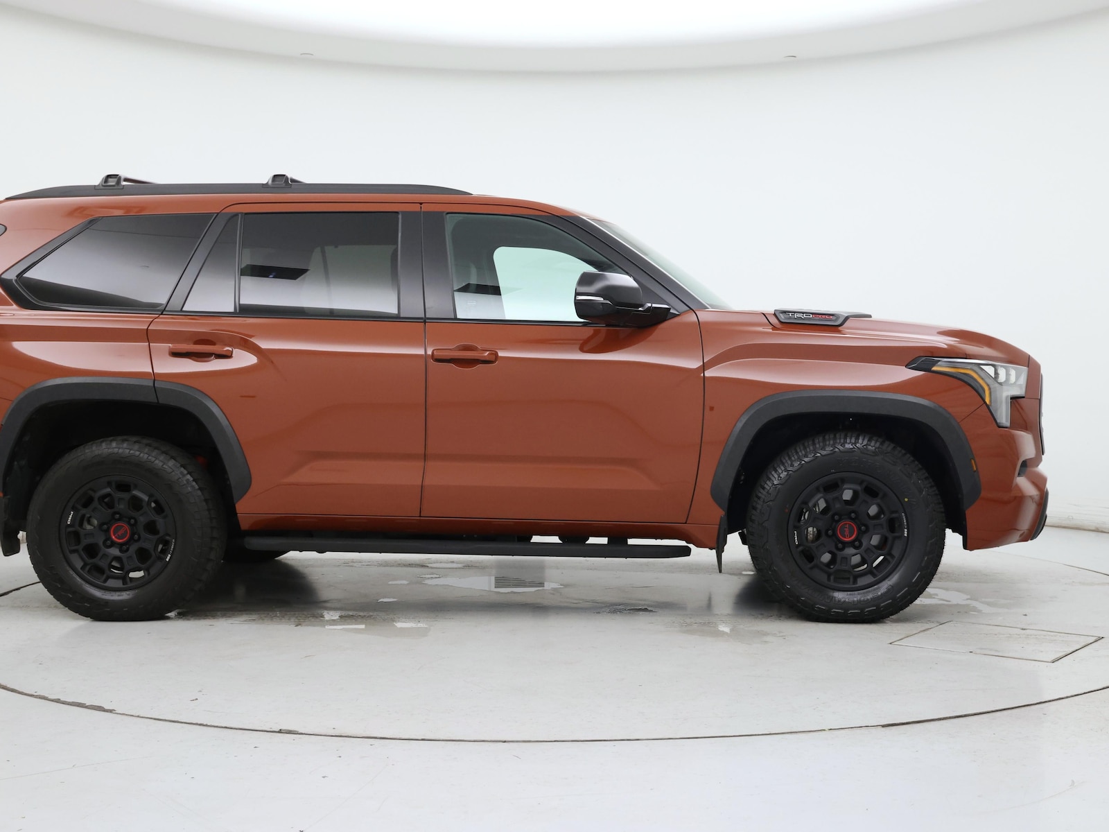 2024 Toyota Sequoia TRD Pro - Photo 8