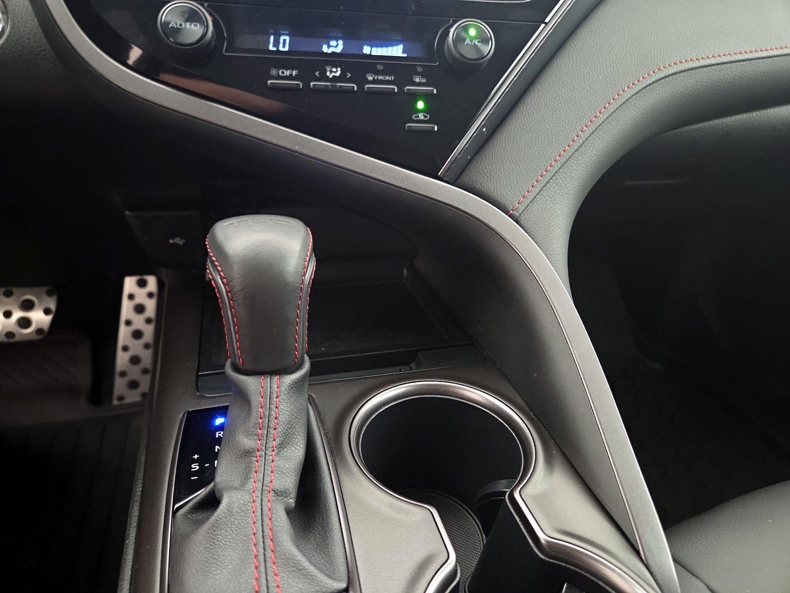 2024 Toyota Camry TRD - Photo 18