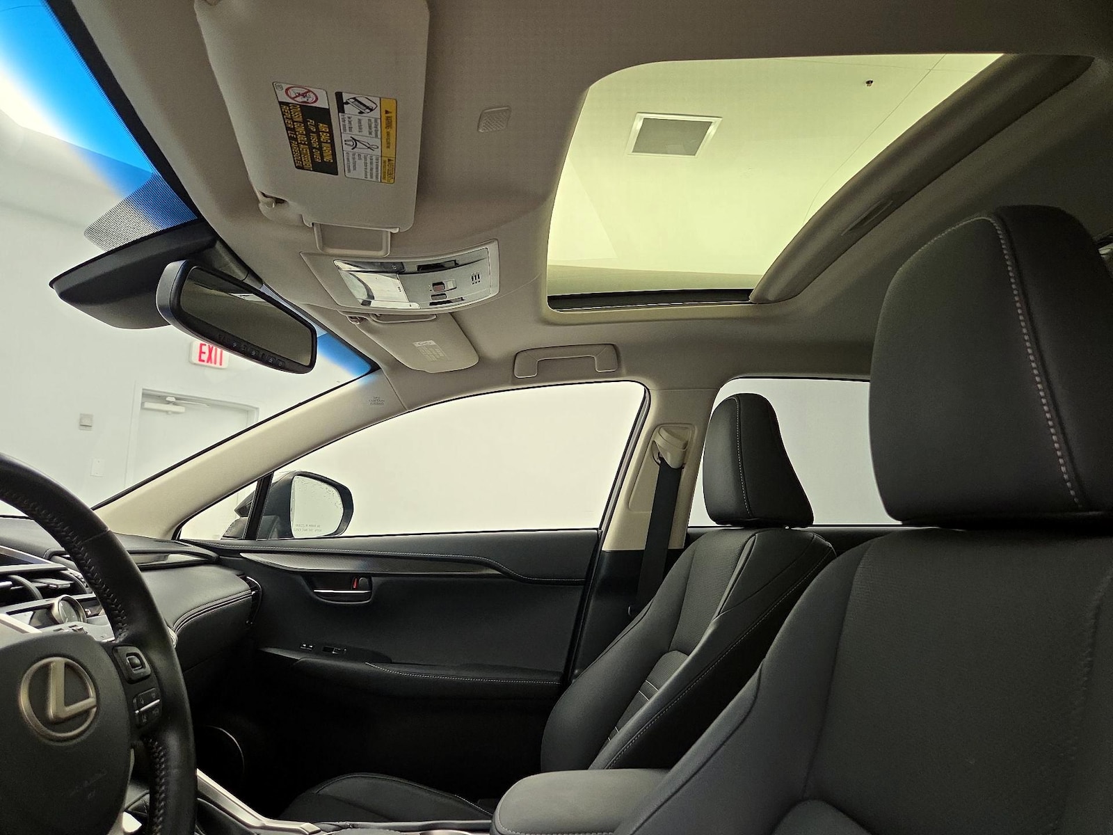 Sunroof(s) & Overhead Airbags