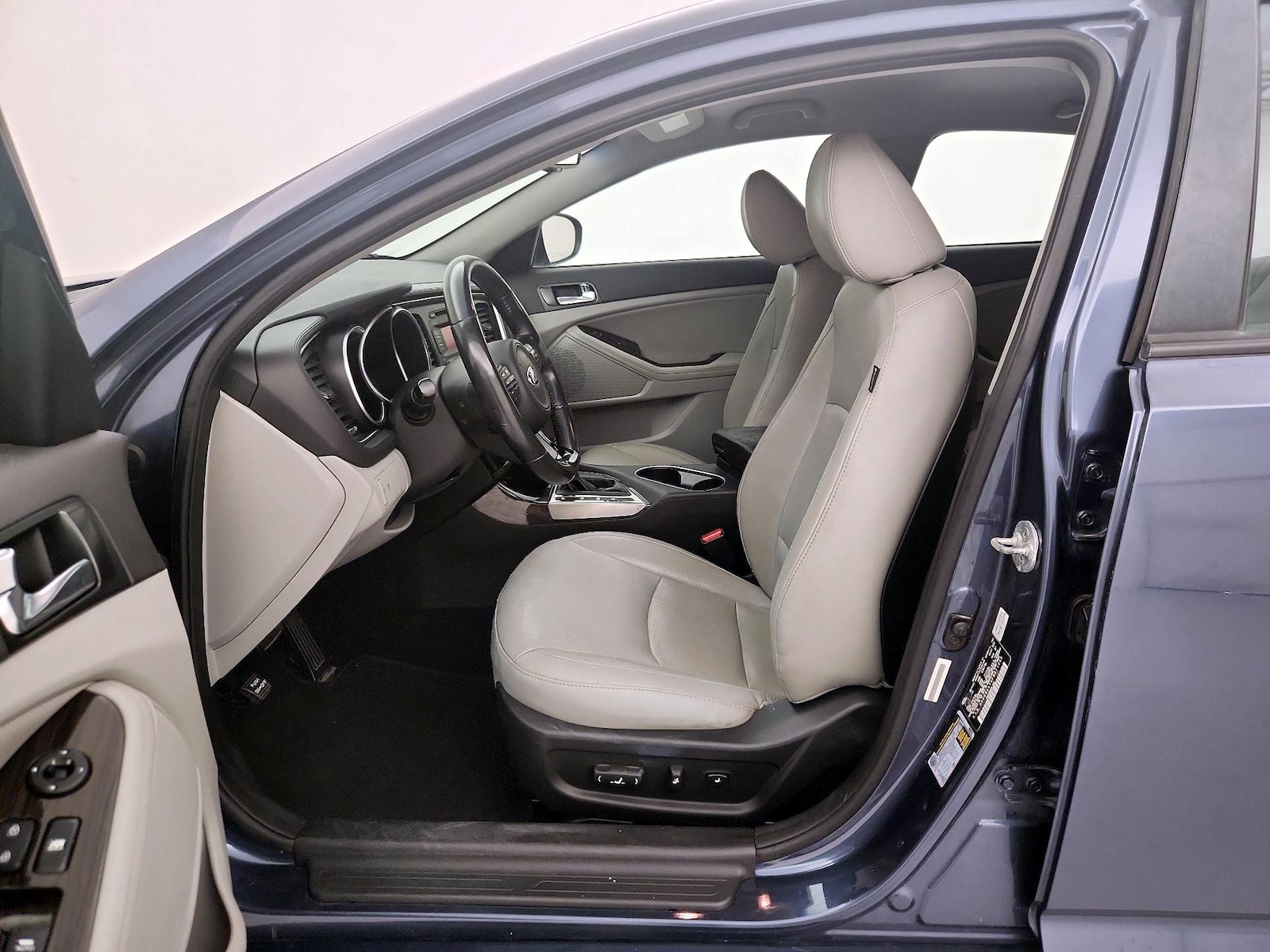 Power Seat(s) & Leather Seats