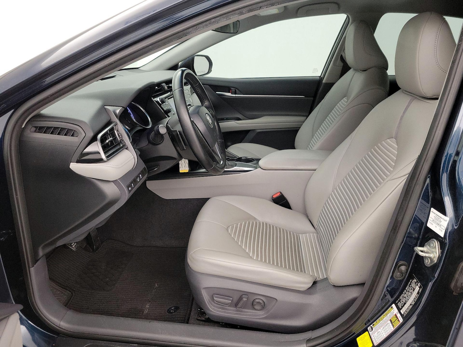 Power Seat(s) & Side Airbags