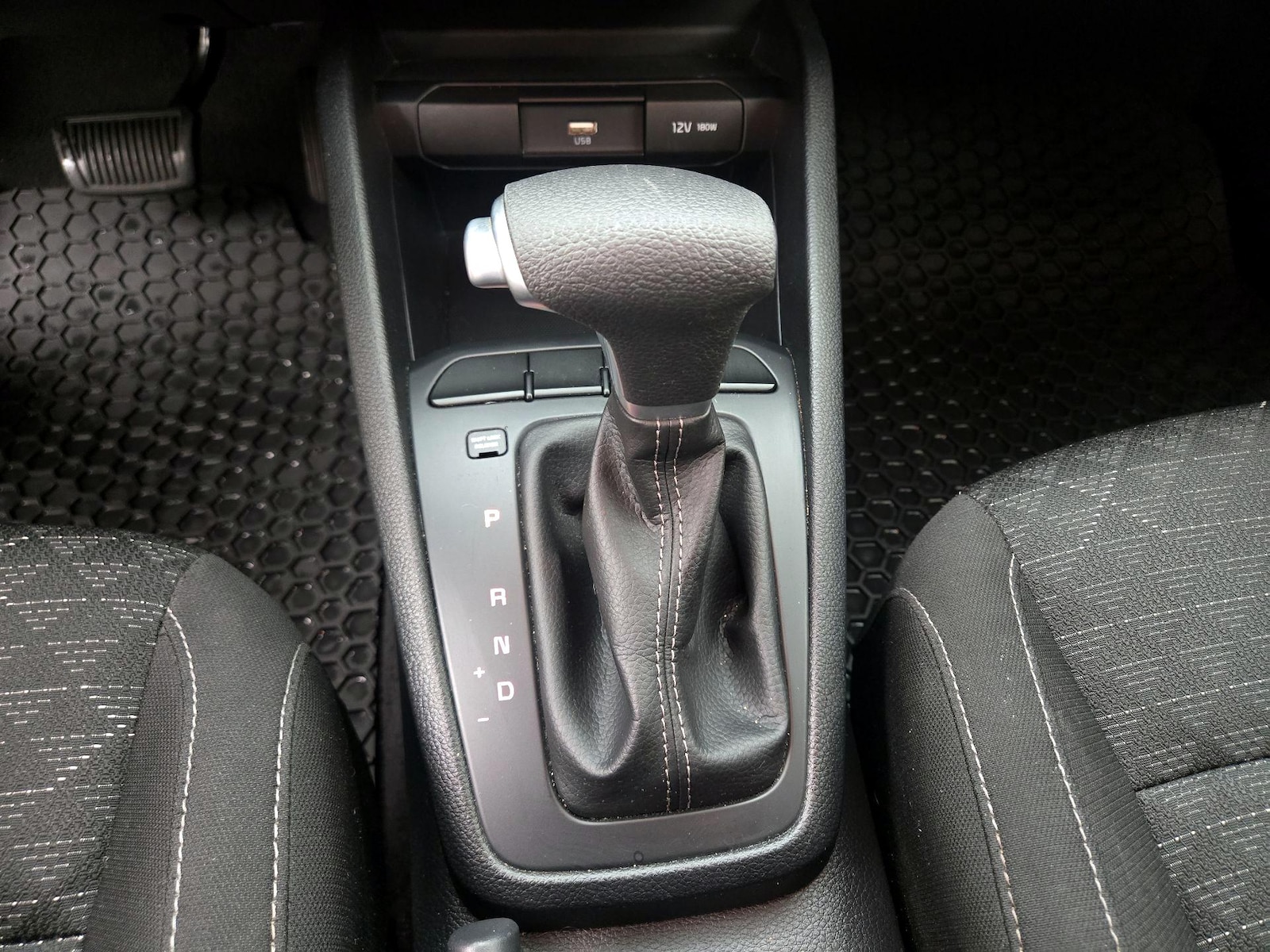 2022 Kia Rio S - Photo 18