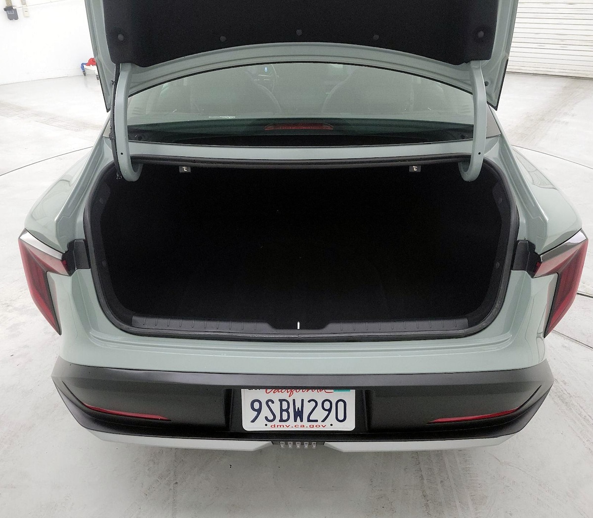 Trunk/Cargo (Seats Up)