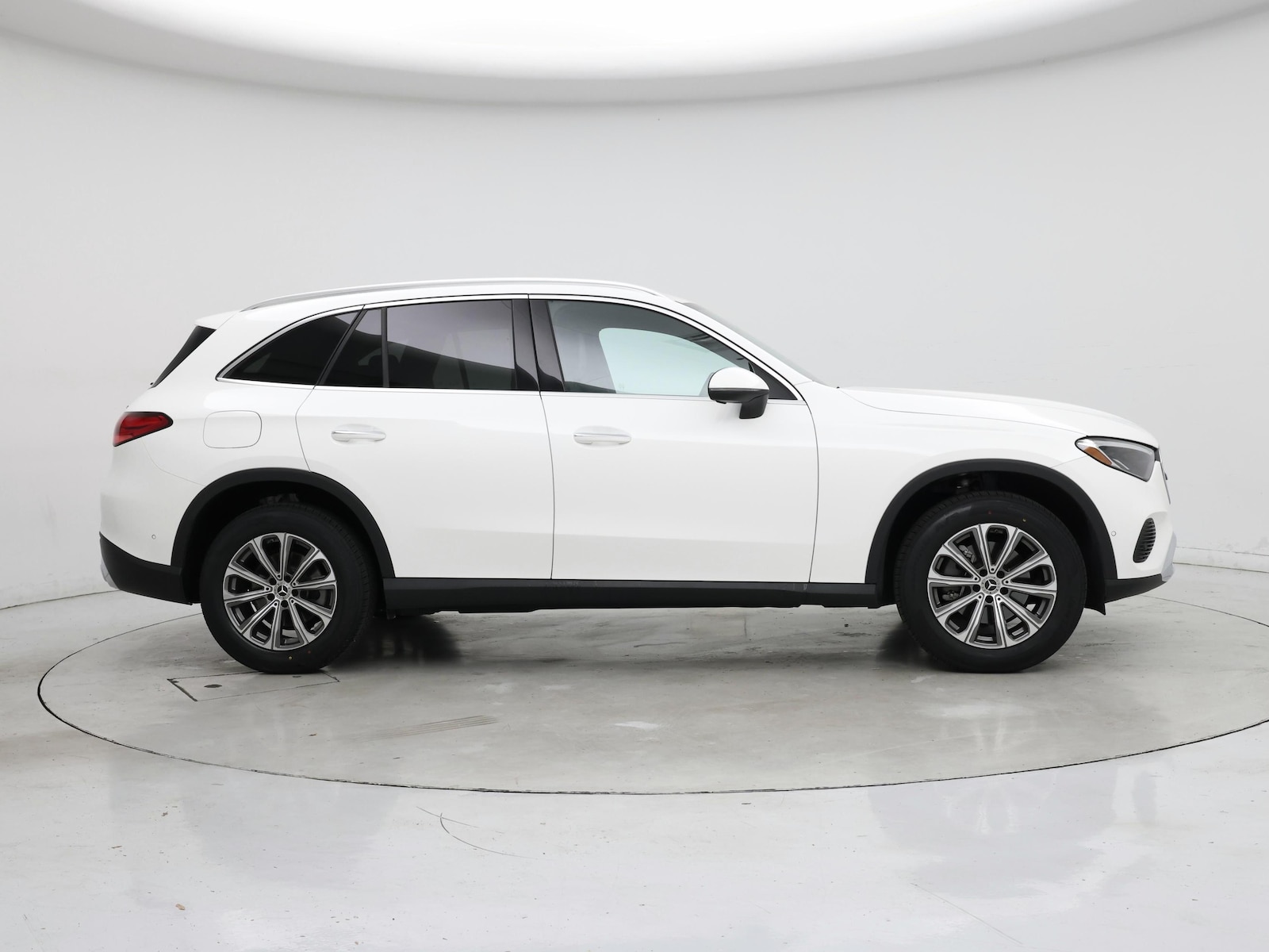 2024 Mercedes-Benz GLC GLC 300 - Photo 8