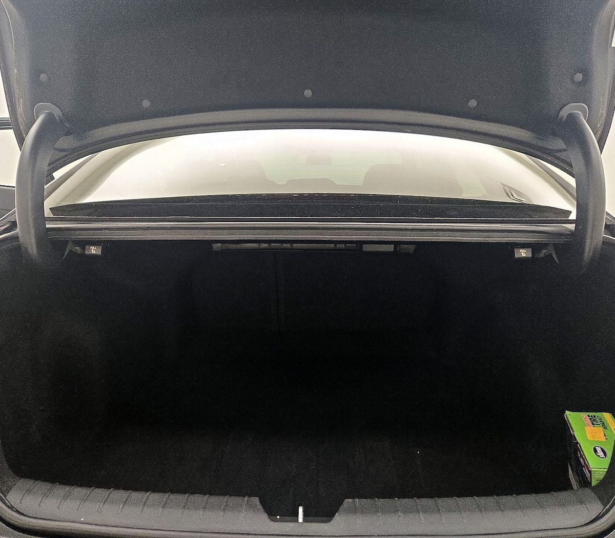 Trunk/Cargo (Seats Up)