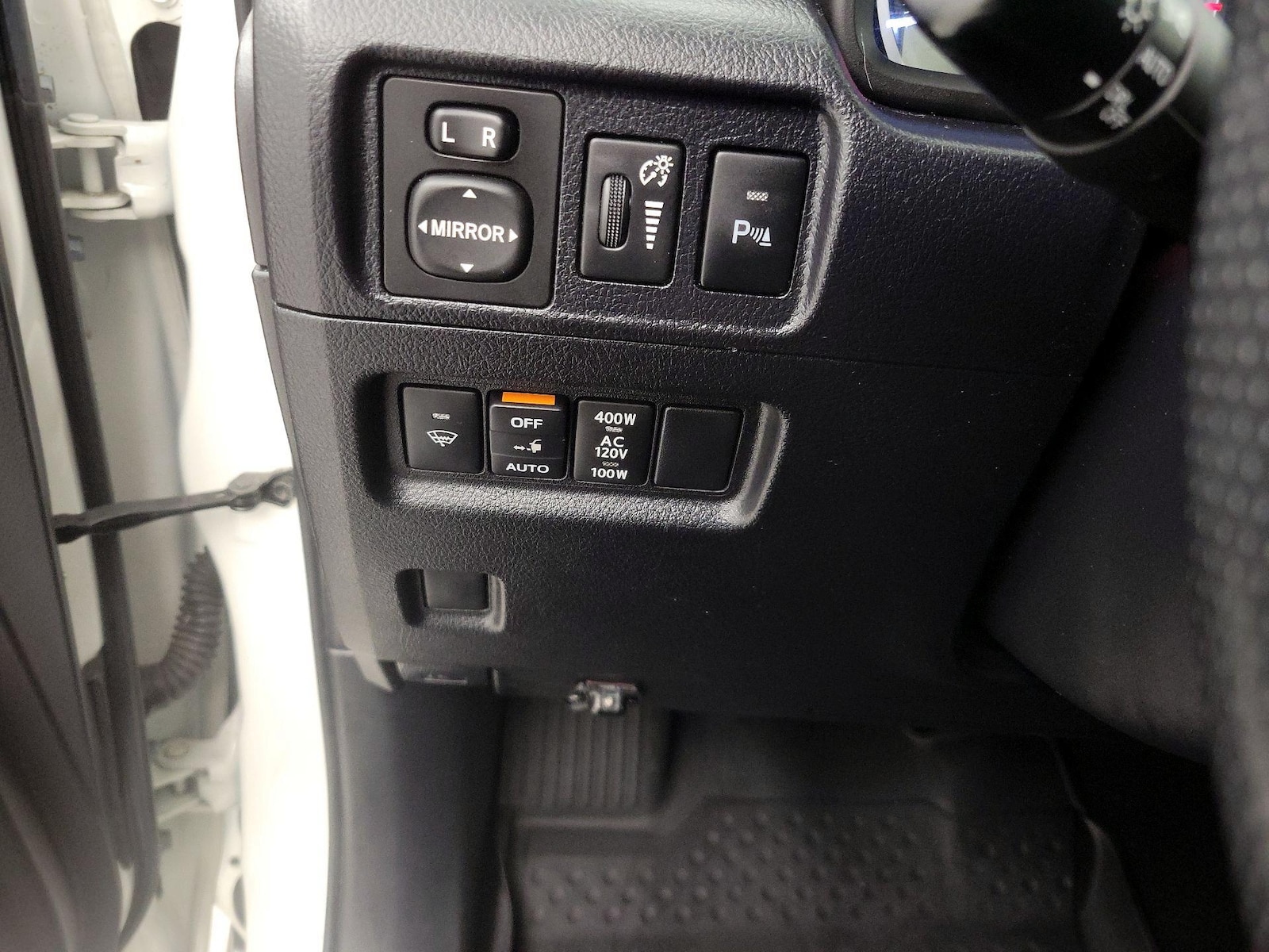 2019 Toyota 4Runner Night Shade - Photo 14