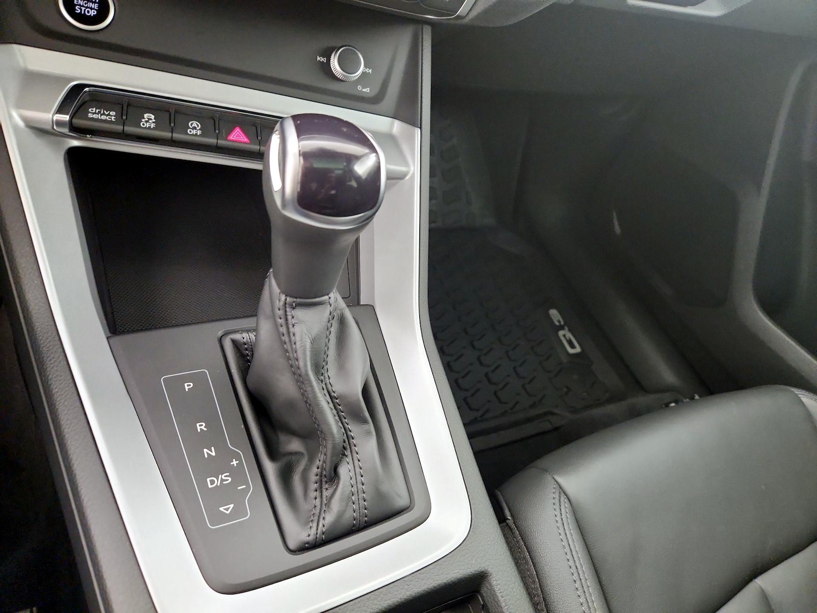 2022 Audi Q3 S Line Premium - Photo 16