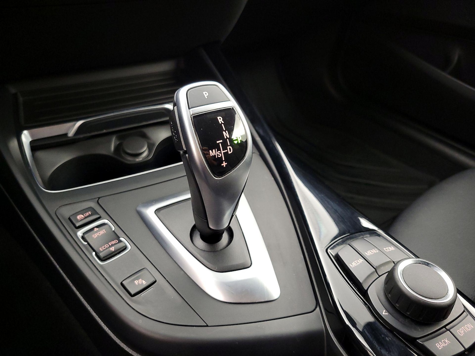 2020 BMW 2 Series 230i - Photo 18
