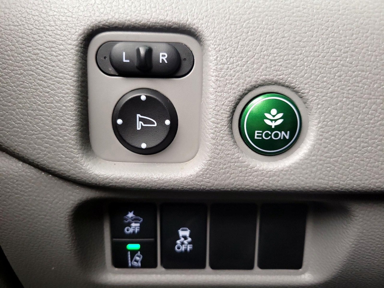2022 Honda Pilot SE - Photo 14