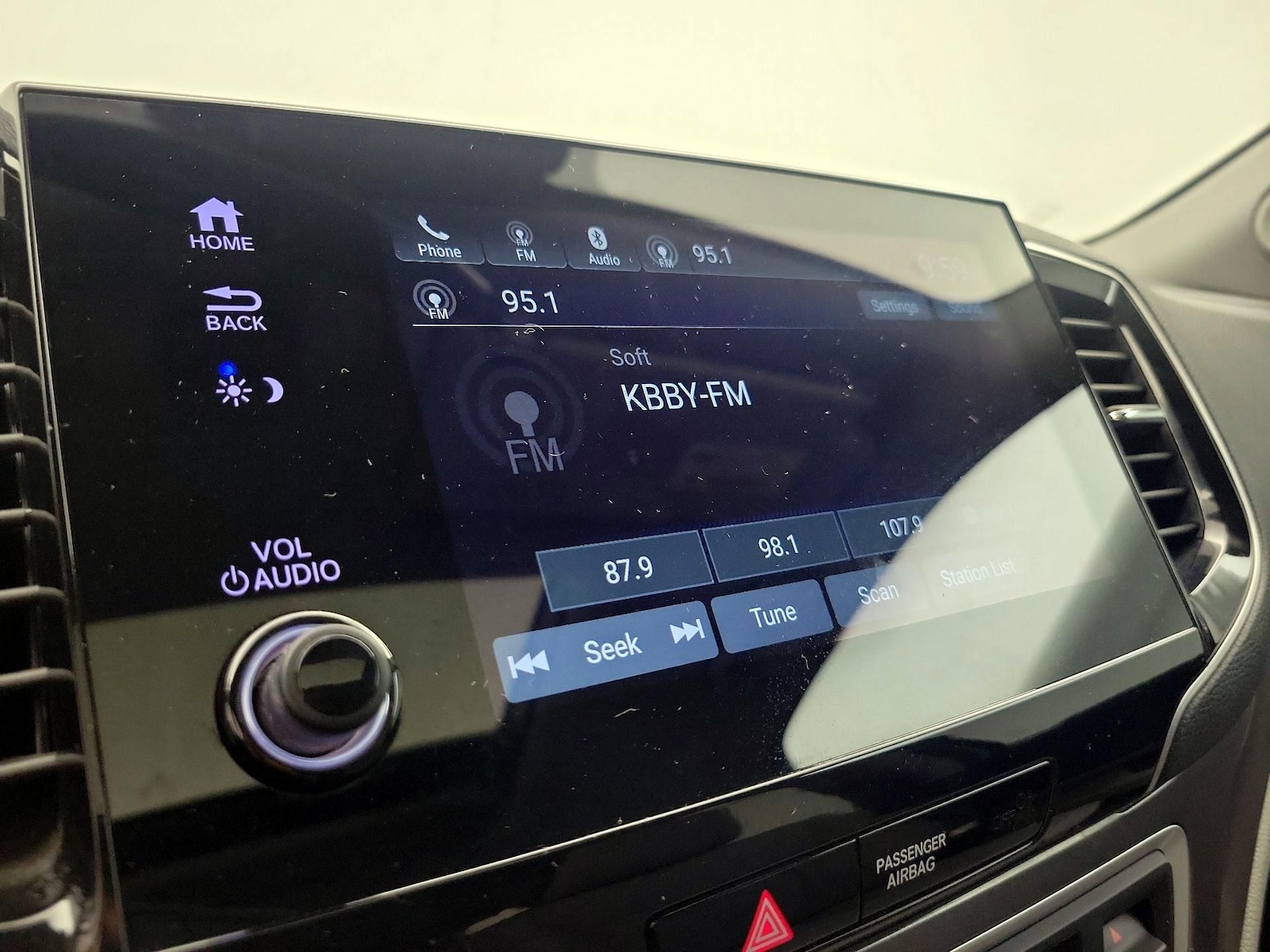 2022 Honda Pilot SE - Photo 16
