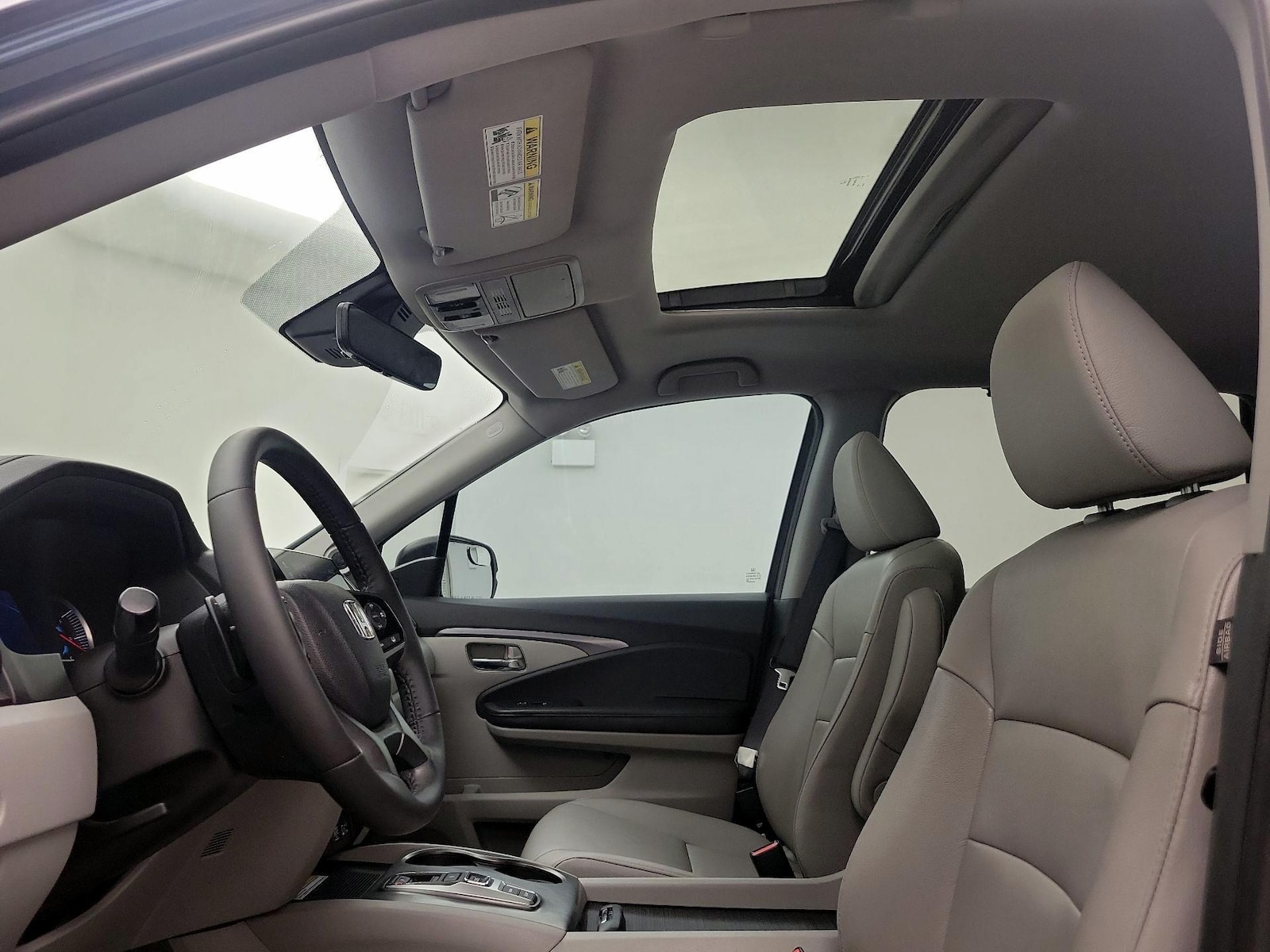 Sunroof(s) & Overhead Airbags