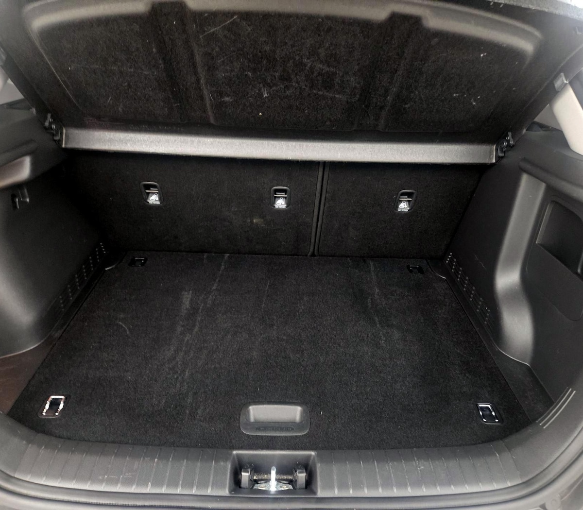Trunk/Cargo (Seats Up)