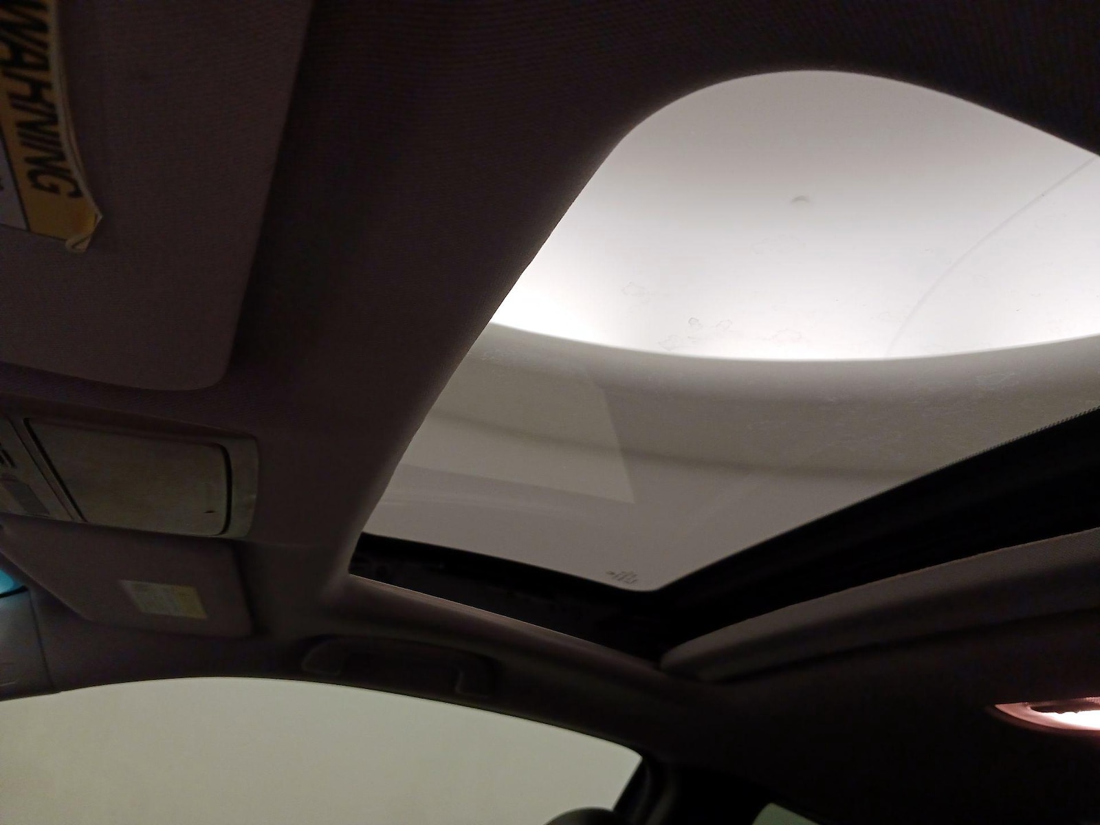 Sunroof(s) & Overhead Airbags