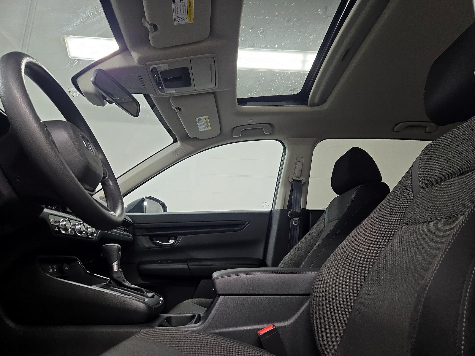 Sunroof(s) & Overhead Airbags