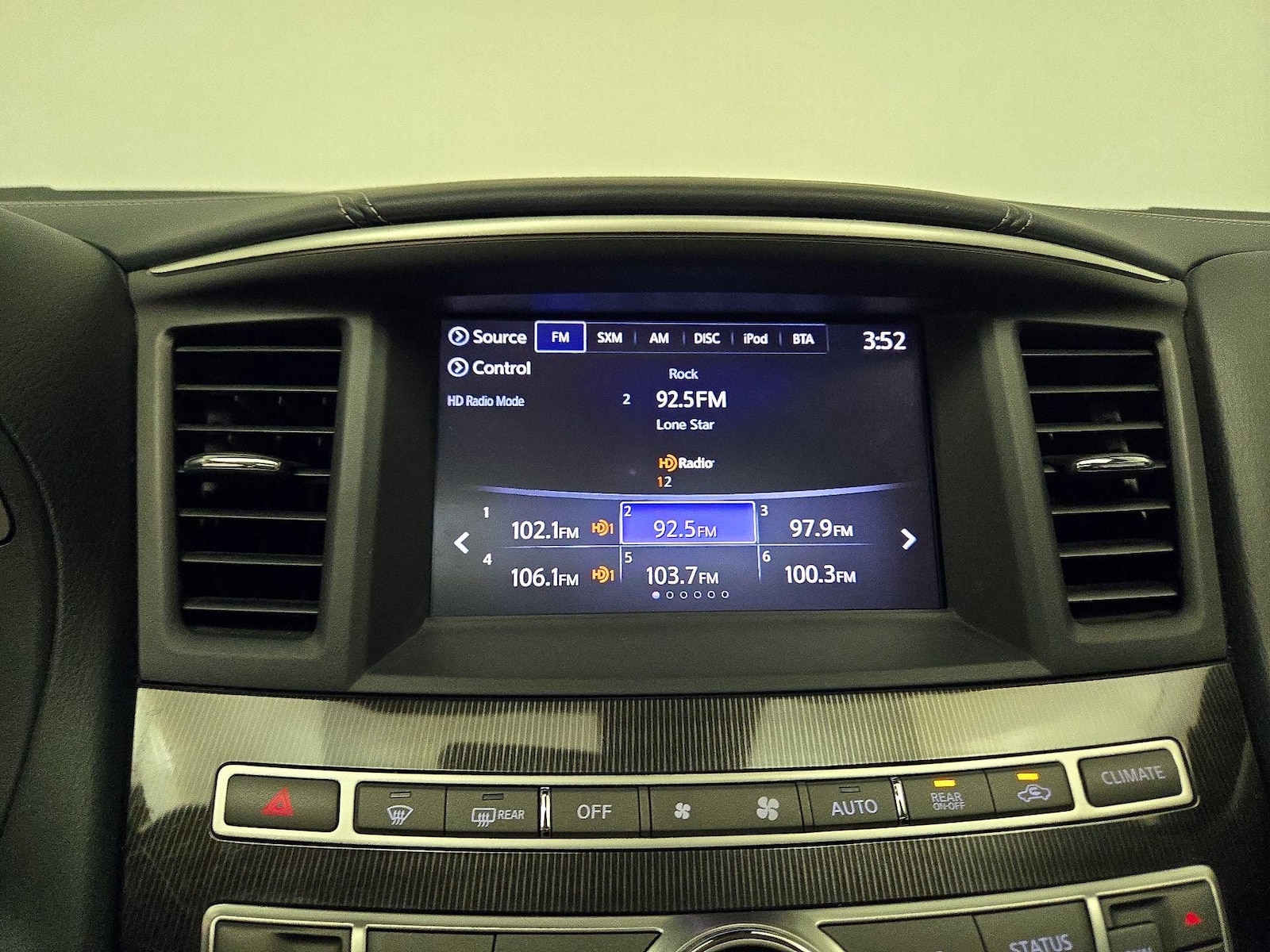 2018 INFINITI QX60 Base - Photo 17
